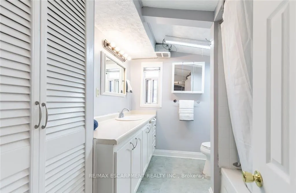 Photo 12 of 355 Jones Road, Hamilton, Stoney Creek Industrial — HOMEH