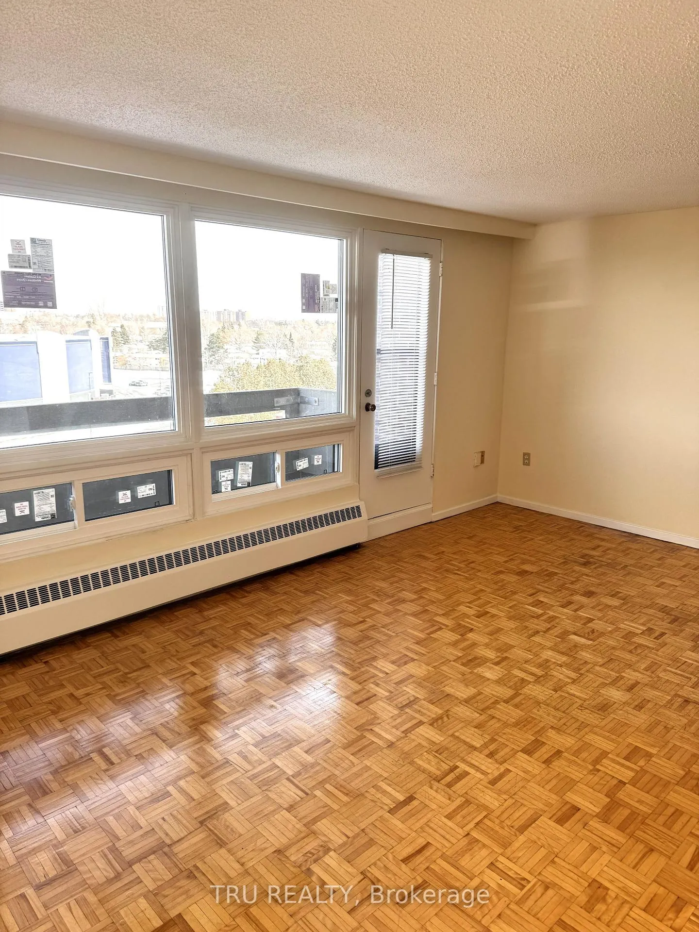 Photo 4 of Unit 706, 3100 Carling Avenue, Ottawa, Bayshore — HOMEH