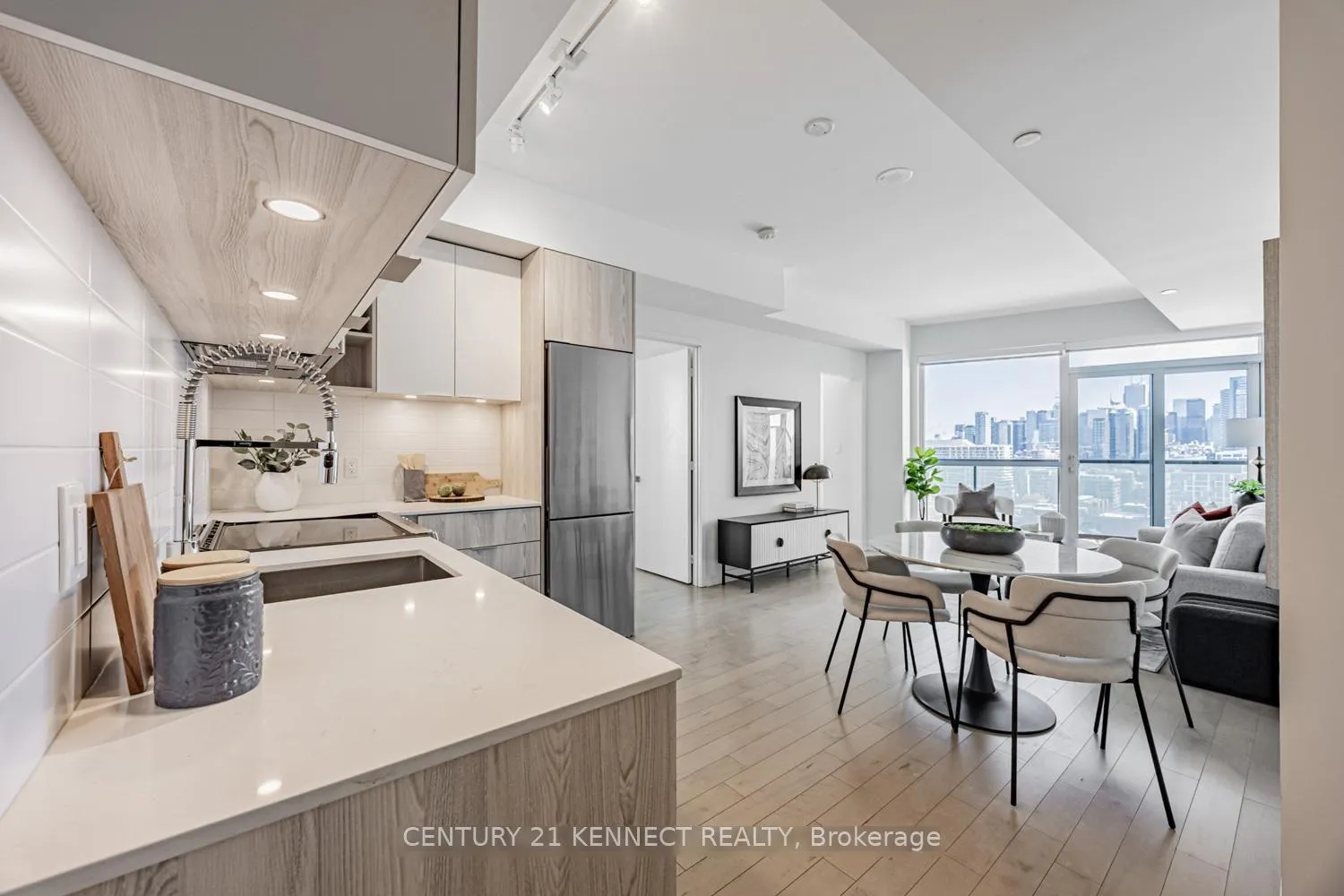 Photo 3 of Unit 1909, 30 Ordnance Street, Toronto, Niagara — HOMEH
