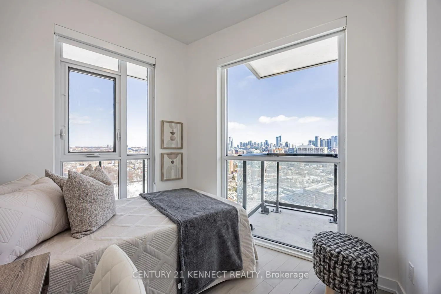 Photo 18 of Unit 1909, 30 Ordnance Street, Toronto, Niagara — HOMEH