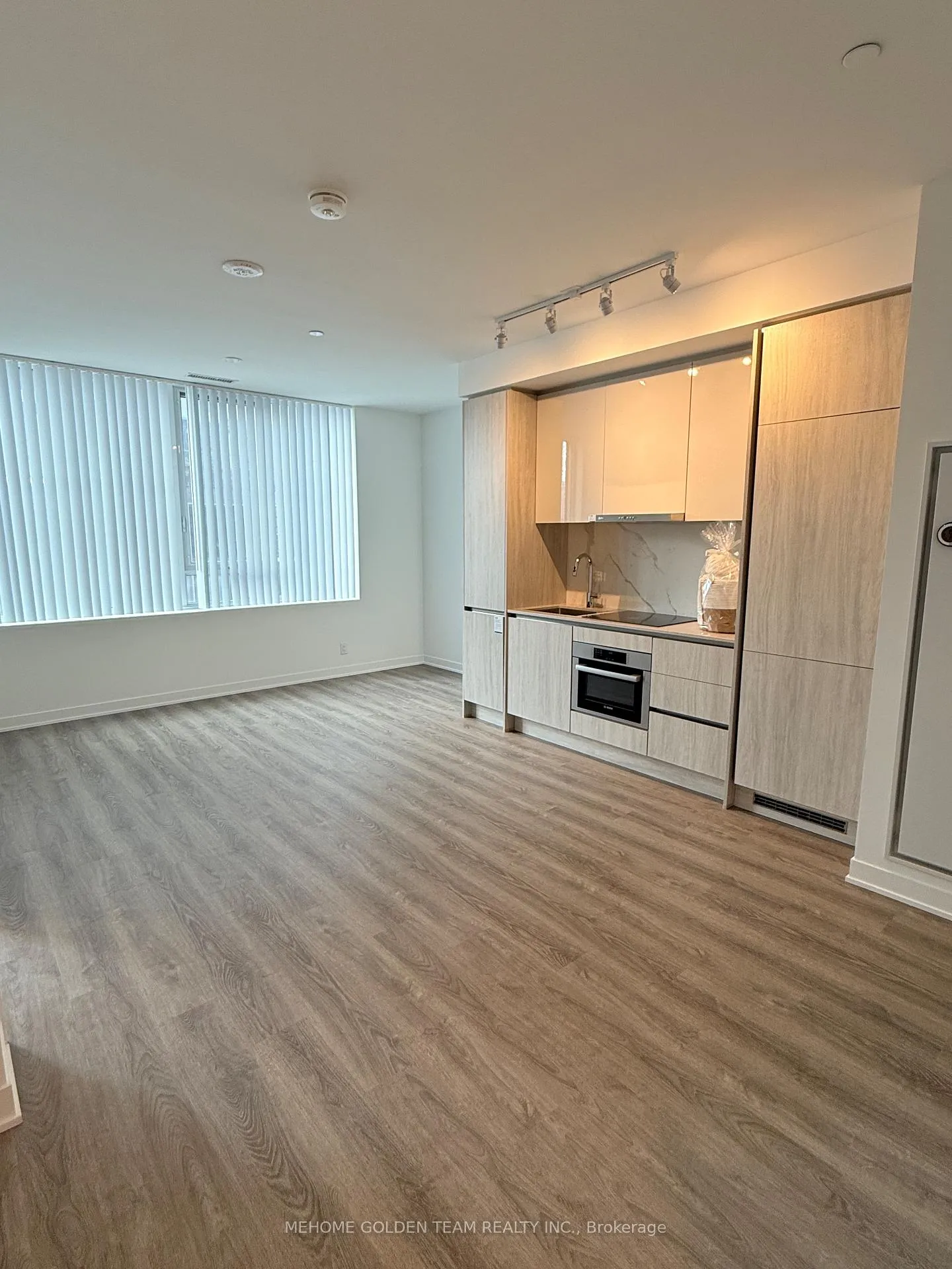Photo 4 of Unit 1016, 180 Front Street E, Toronto, Moss Park — HOMEH