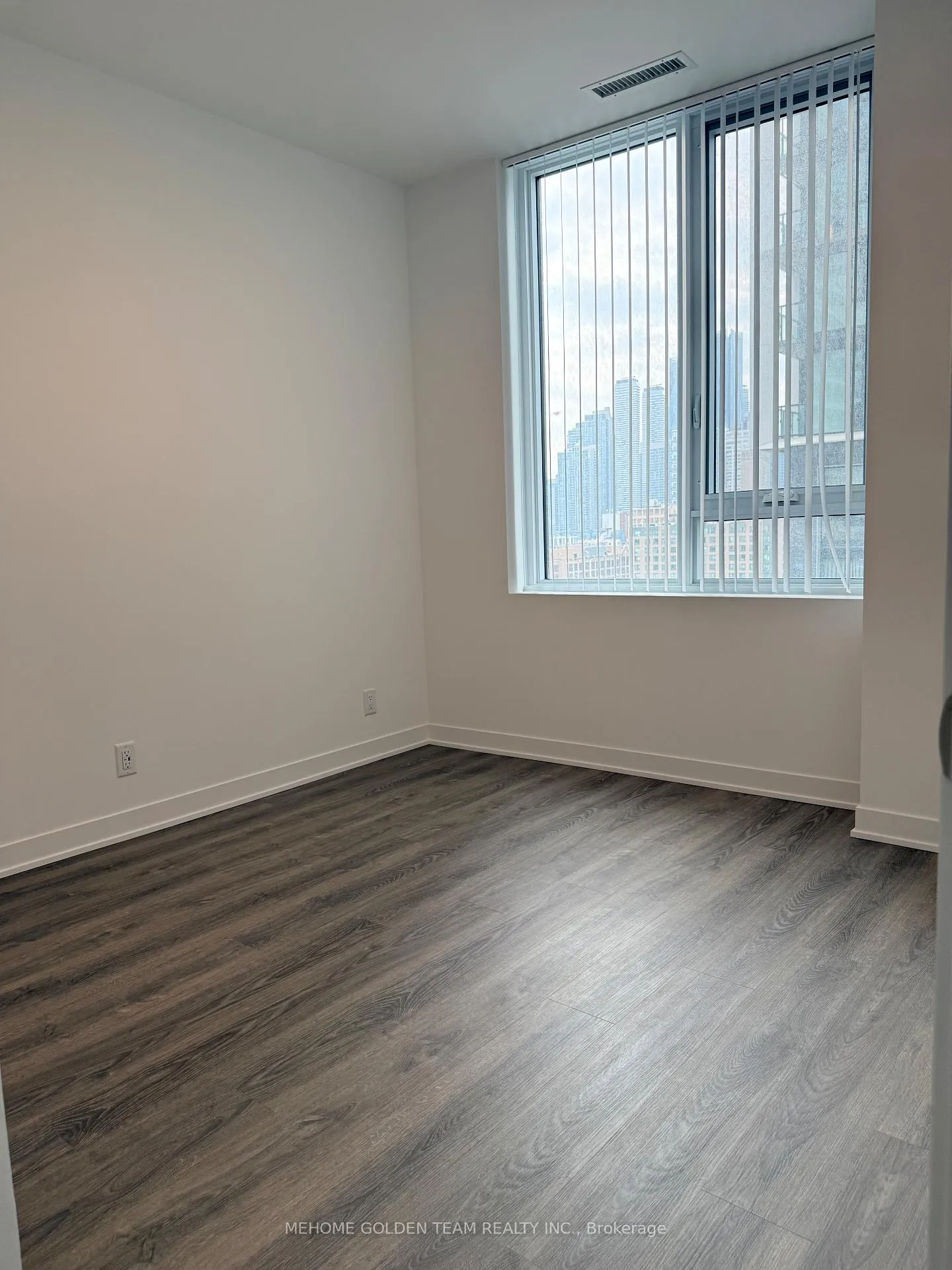 Photo 8 of Unit 1016, 180 Front Street E, Toronto, Moss Park — HOMEH
