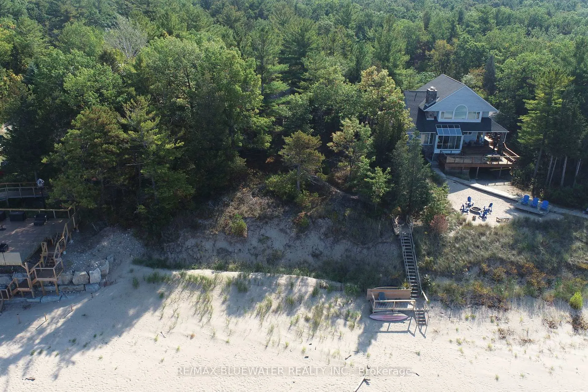 Photo 3 of 9864 Huron Place, Lambton Shores, Grand Bend — HOMEH