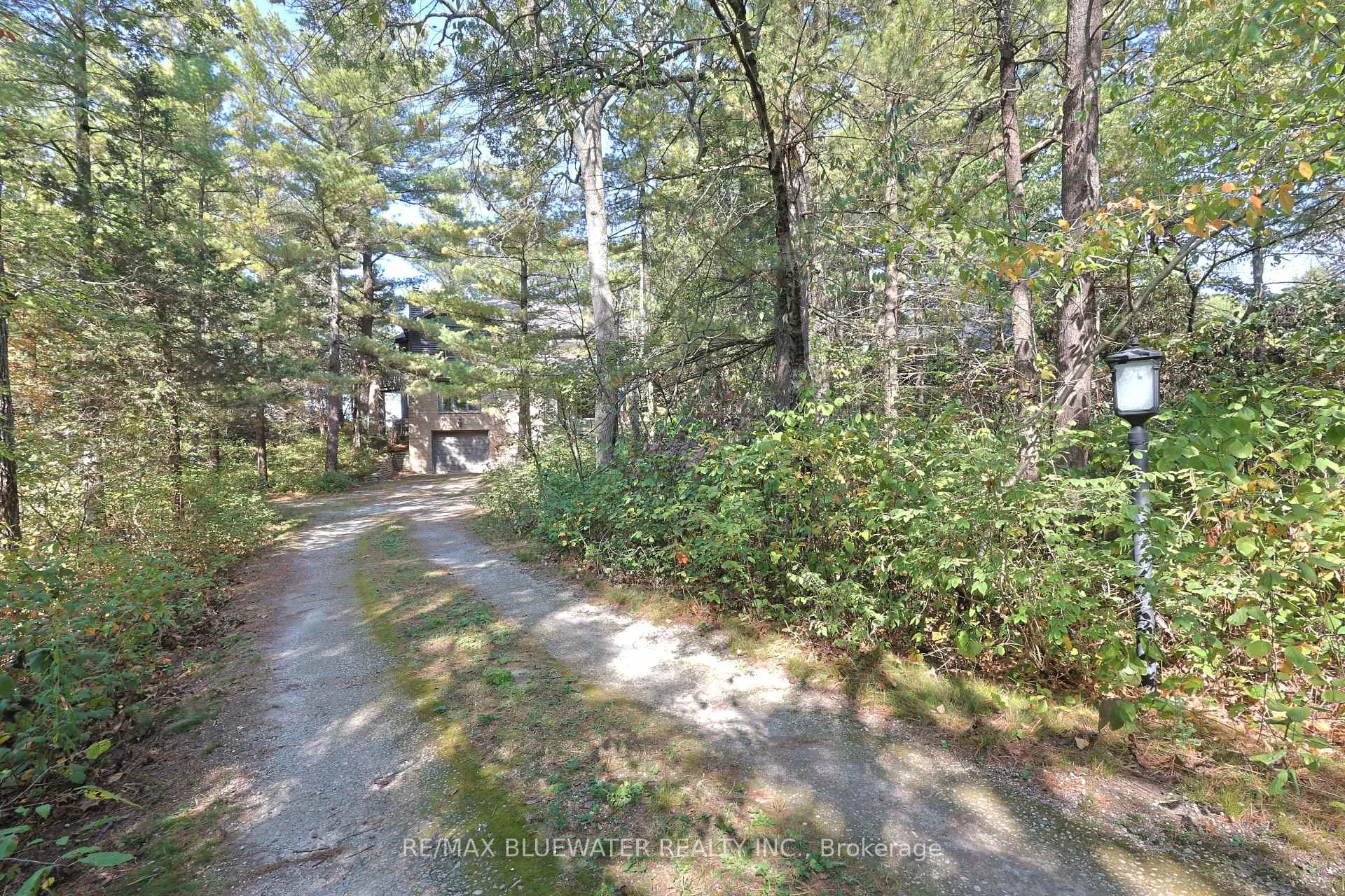 Photo 5 of 9864 Huron Place, Lambton Shores, Grand Bend — HOMEH