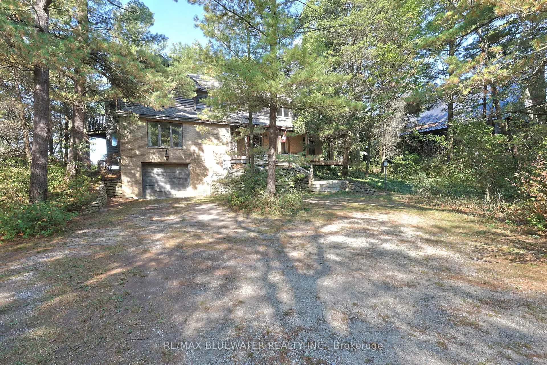 Photo 6 of 9864 Huron Place, Lambton Shores, Grand Bend — HOMEH
