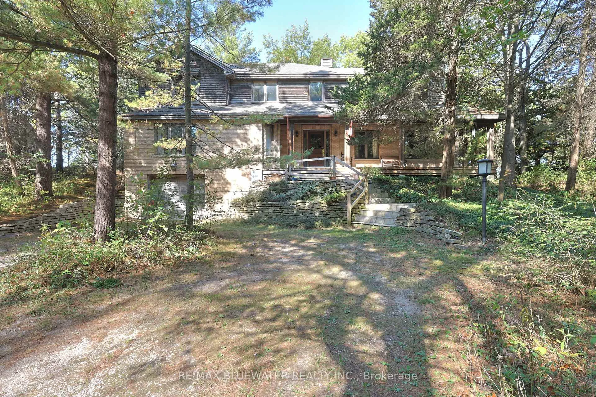 Photo 7 of 9864 Huron Place, Lambton Shores, Grand Bend — HOMEH