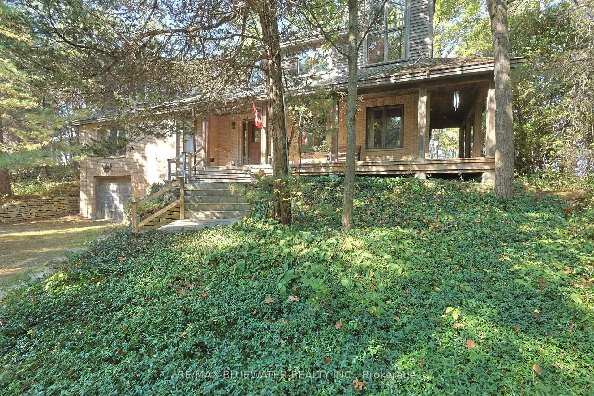 Photo 8 of 9864 Huron Place, Lambton Shores, Grand Bend — HOMEH