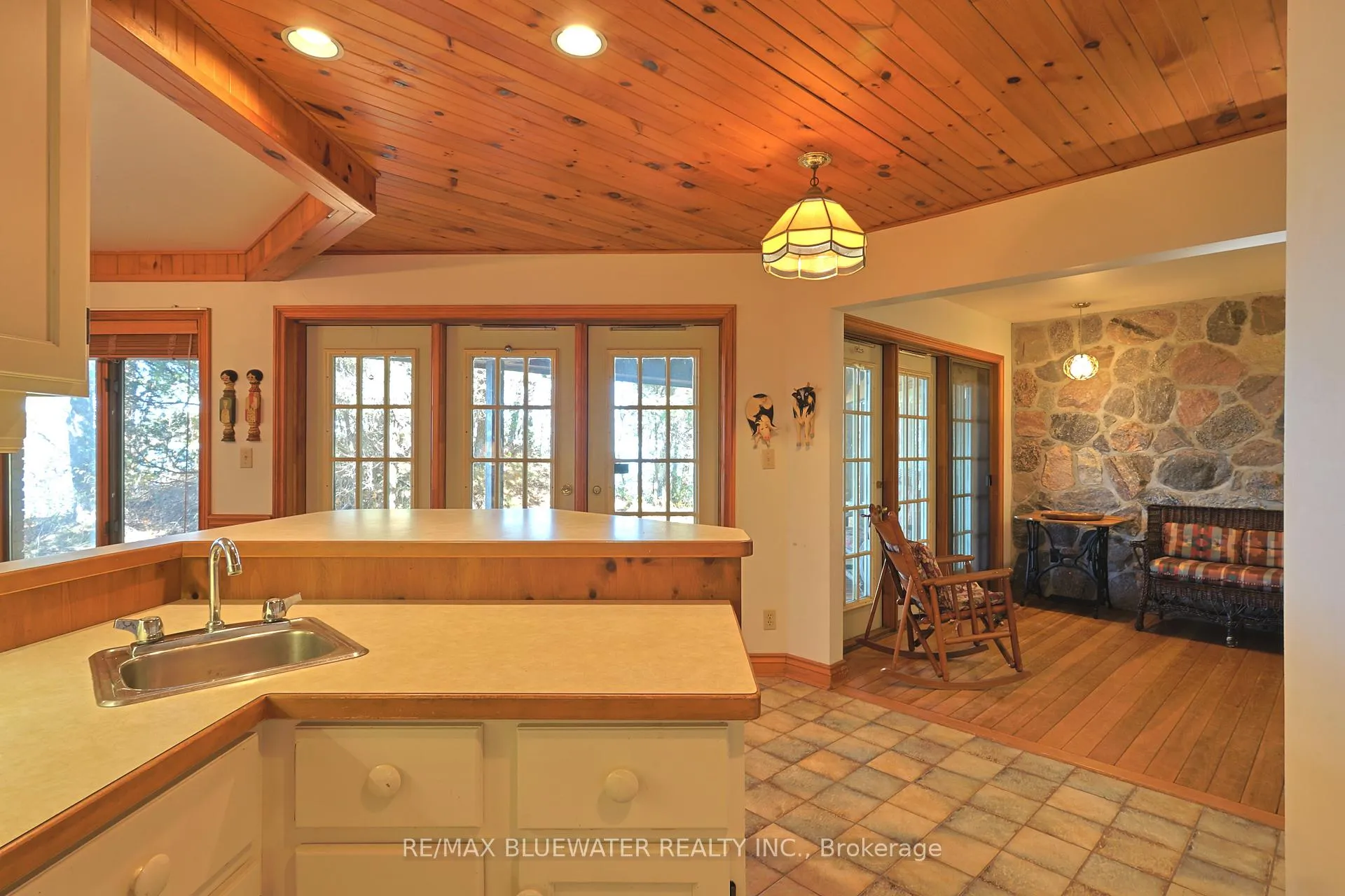 Photo 17 of 9864 Huron Place, Lambton Shores, Grand Bend — HOMEH