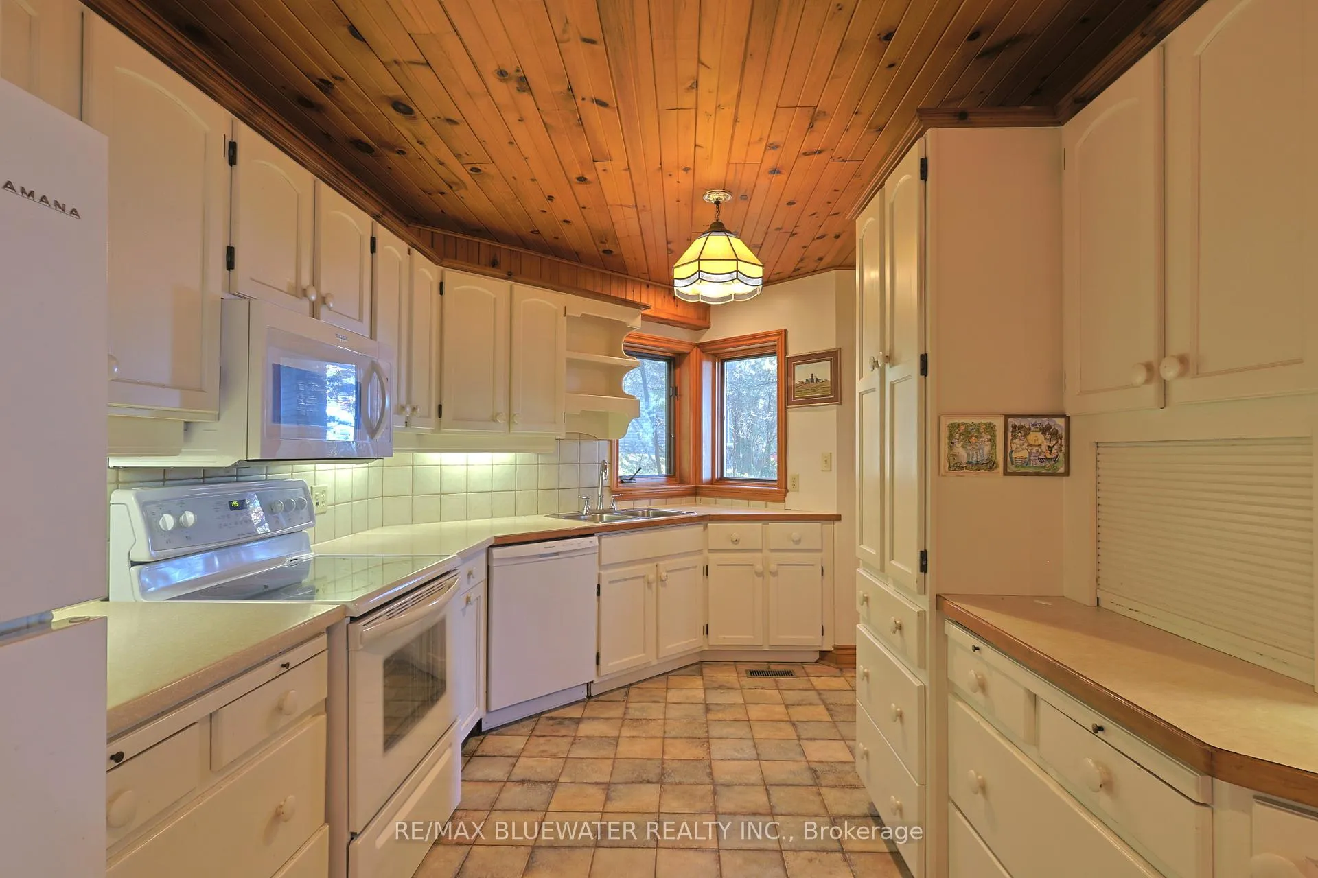 Photo 19 of 9864 Huron Place, Lambton Shores, Grand Bend — HOMEH