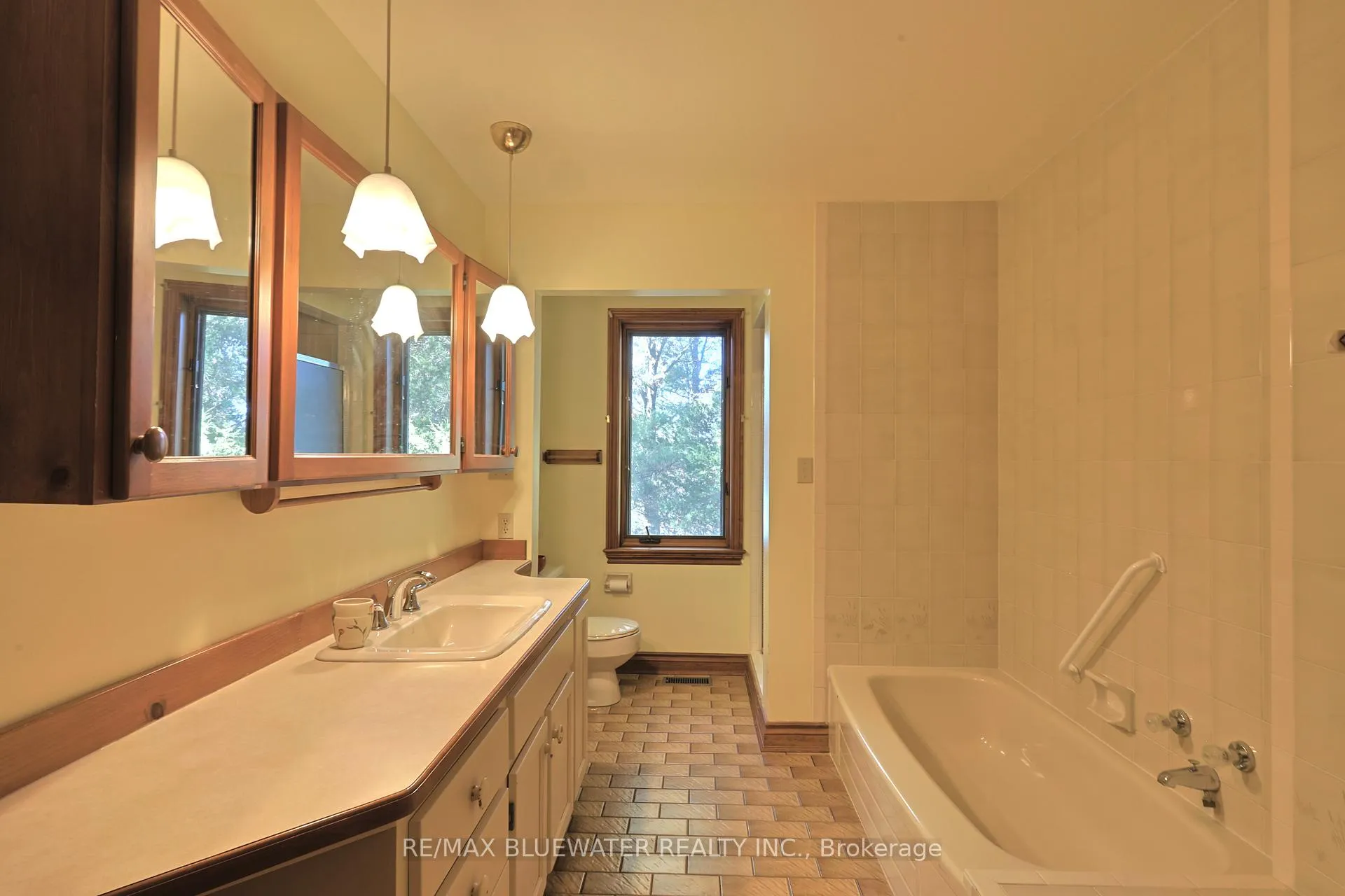 Photo 37 of 9864 Huron Place, Lambton Shores, Grand Bend — HOMEH