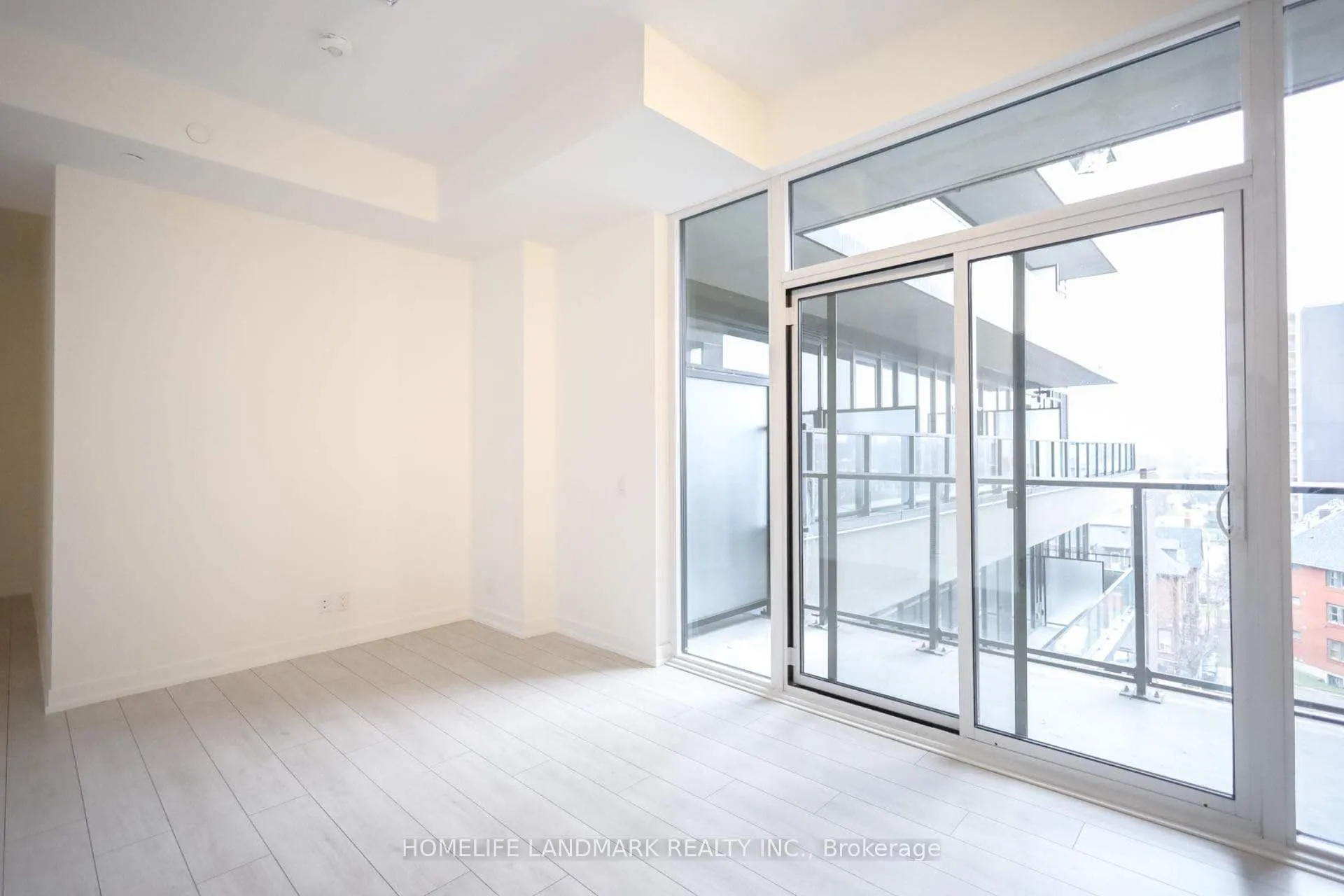Photo 5 of Unit 512, 270 Dufferin Street, Toronto, South Parkdale — HOMEH