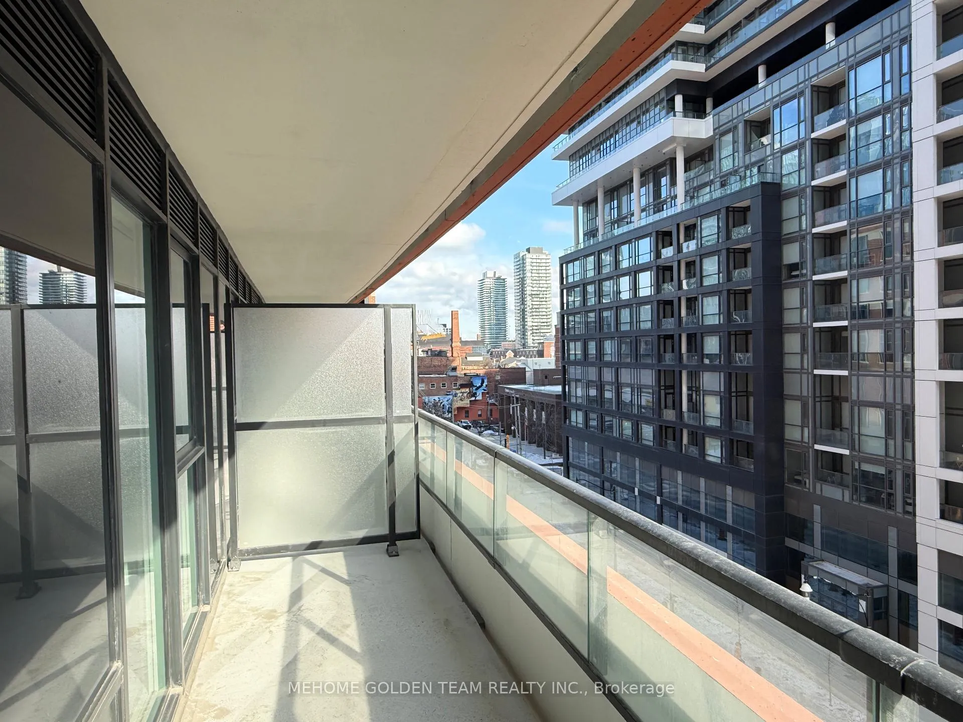 Photo 3 of Unit 612, 180 Front Street E, Toronto, Moss Park — HOMEH