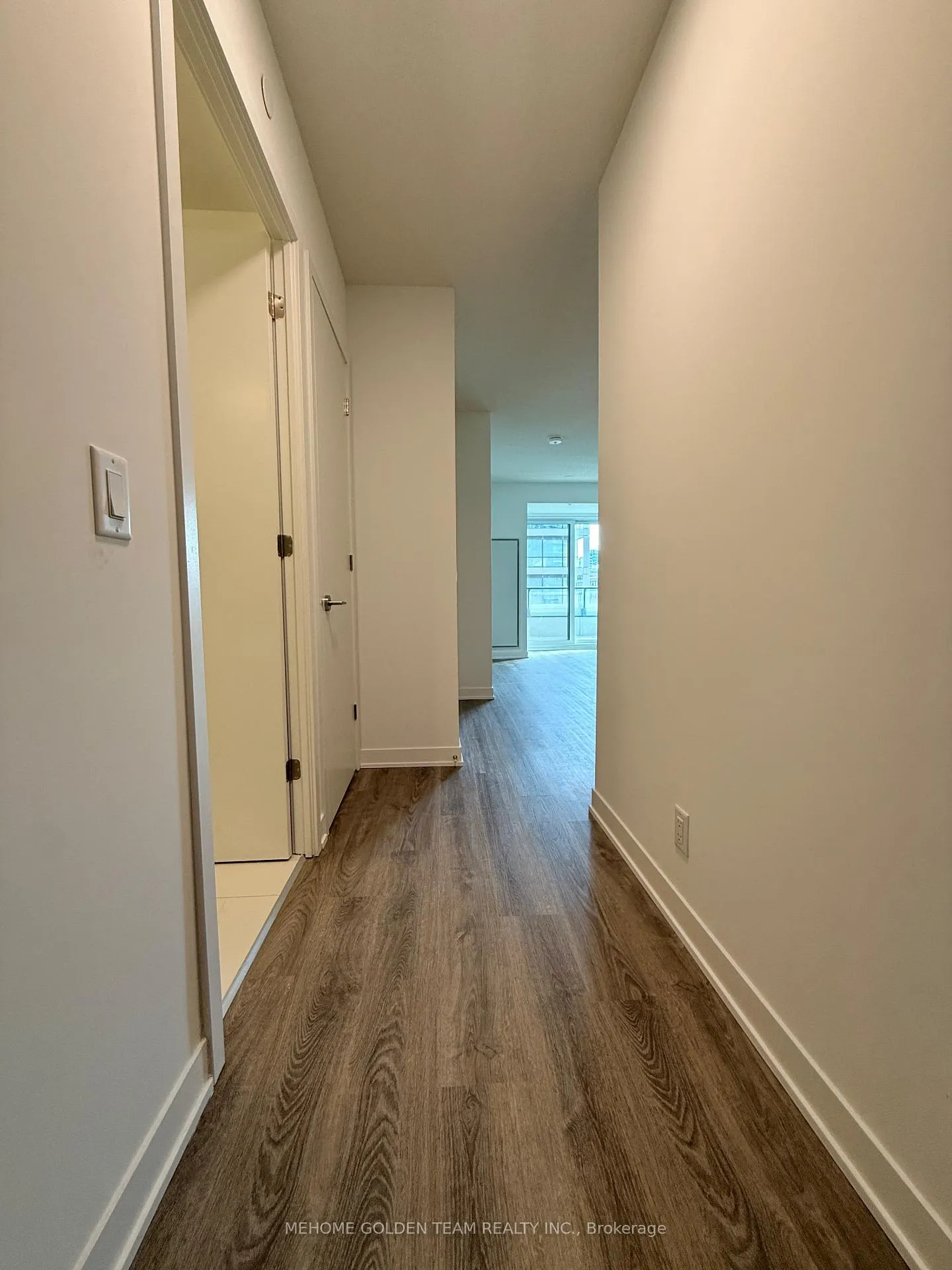 Photo 4 of Unit 612, 180 Front Street E, Toronto, Moss Park — HOMEH