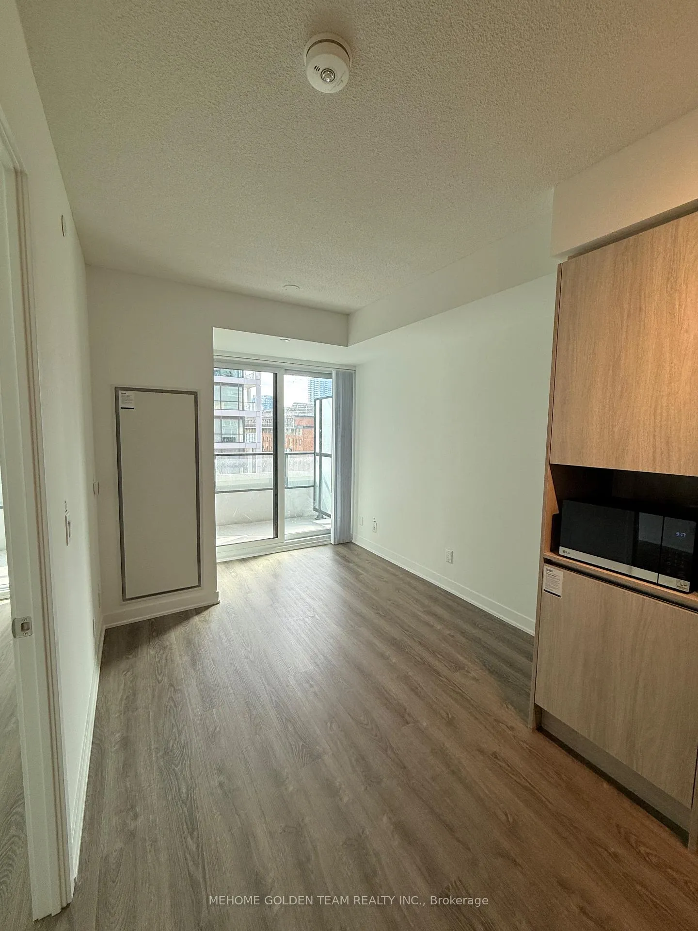 Photo 7 of Unit 612, 180 Front Street E, Toronto, Moss Park — HOMEH
