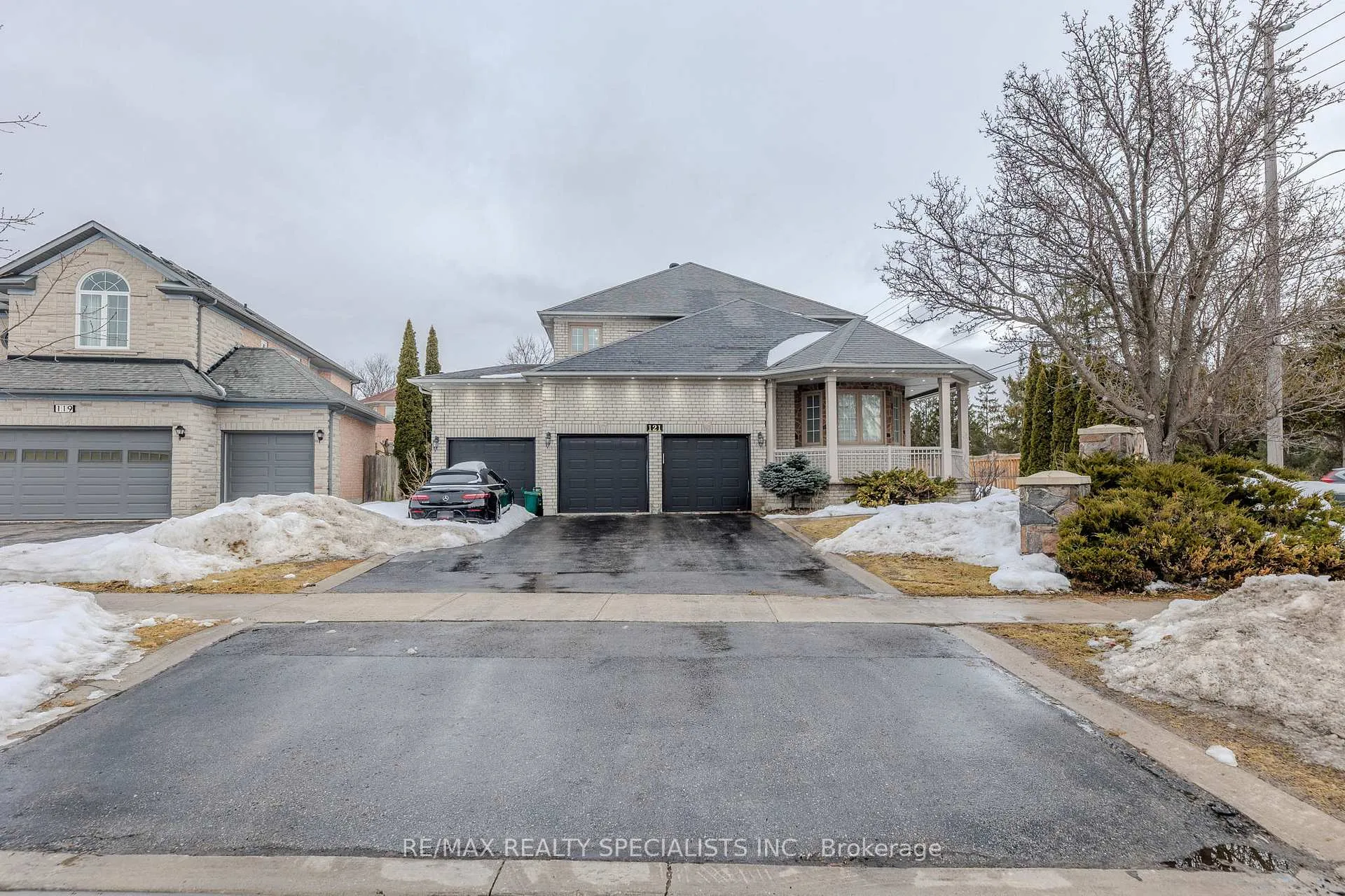 Photo 1 of 121 Boxwood Crescent, Markham, Rouge Fairways — HOMEH