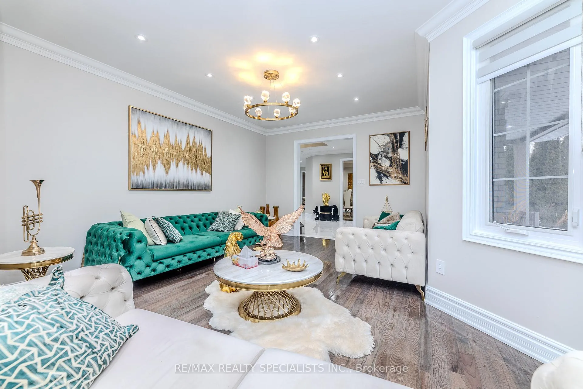 Photo 9 of 121 Boxwood Crescent, Markham, Rouge Fairways — HOMEH