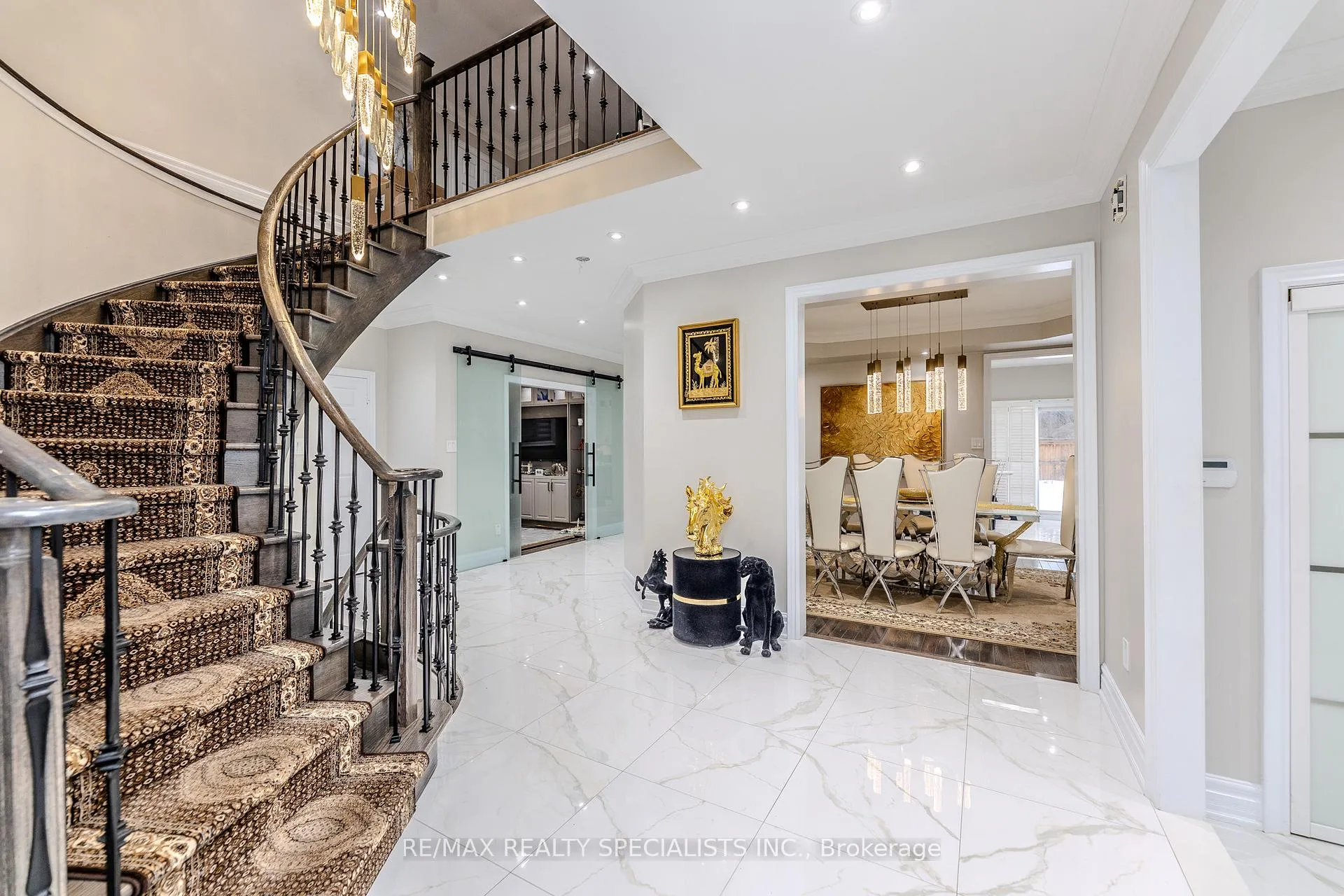Photo 10 of 121 Boxwood Crescent, Markham, Rouge Fairways — HOMEH