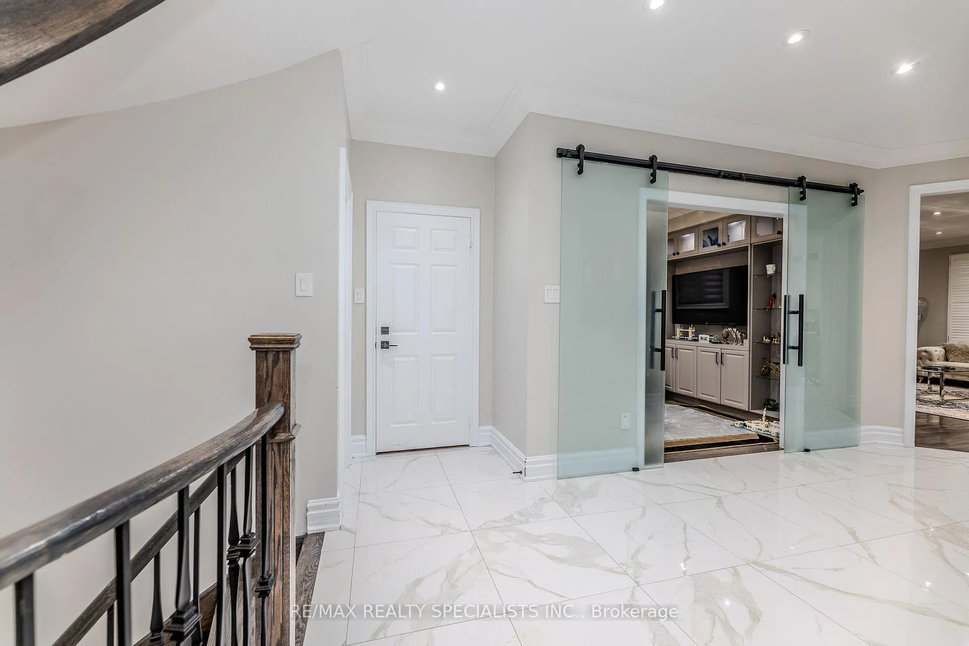 Photo 13 of 121 Boxwood Crescent, Markham, Rouge Fairways — HOMEH
