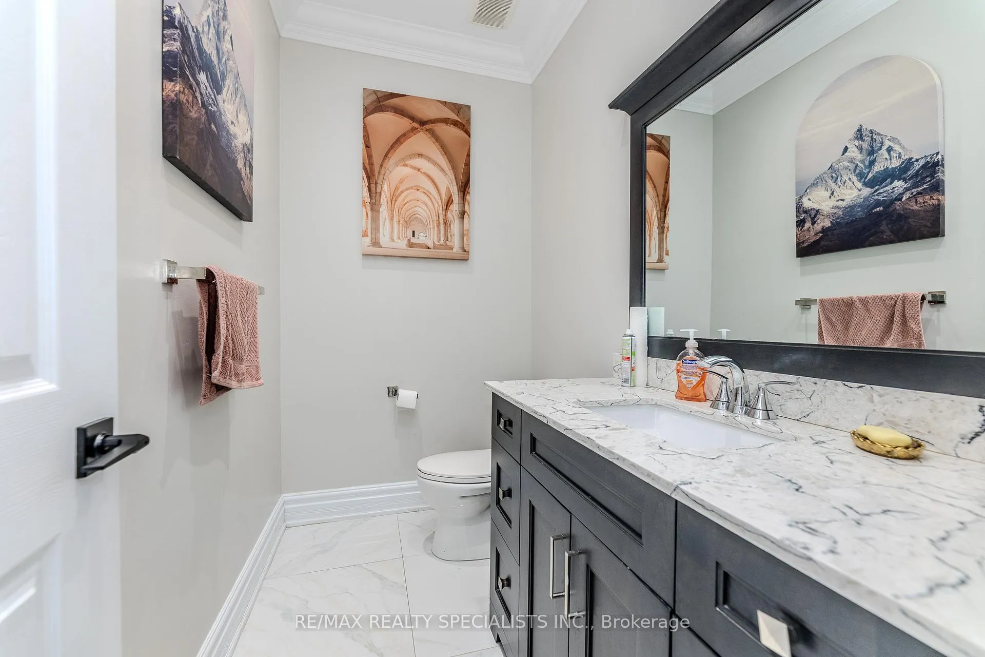 Photo 16 of 121 Boxwood Crescent, Markham, Rouge Fairways — HOMEH