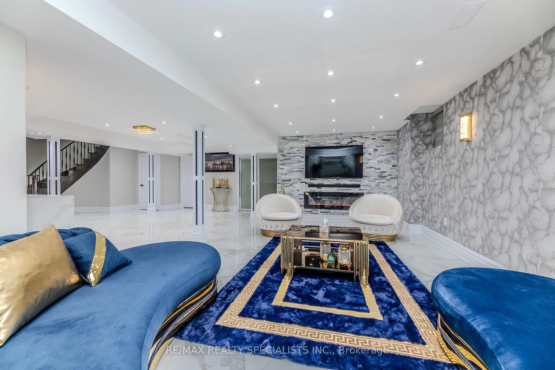 Photo 40 of 121 Boxwood Crescent, Markham, Rouge Fairways — HOMEH