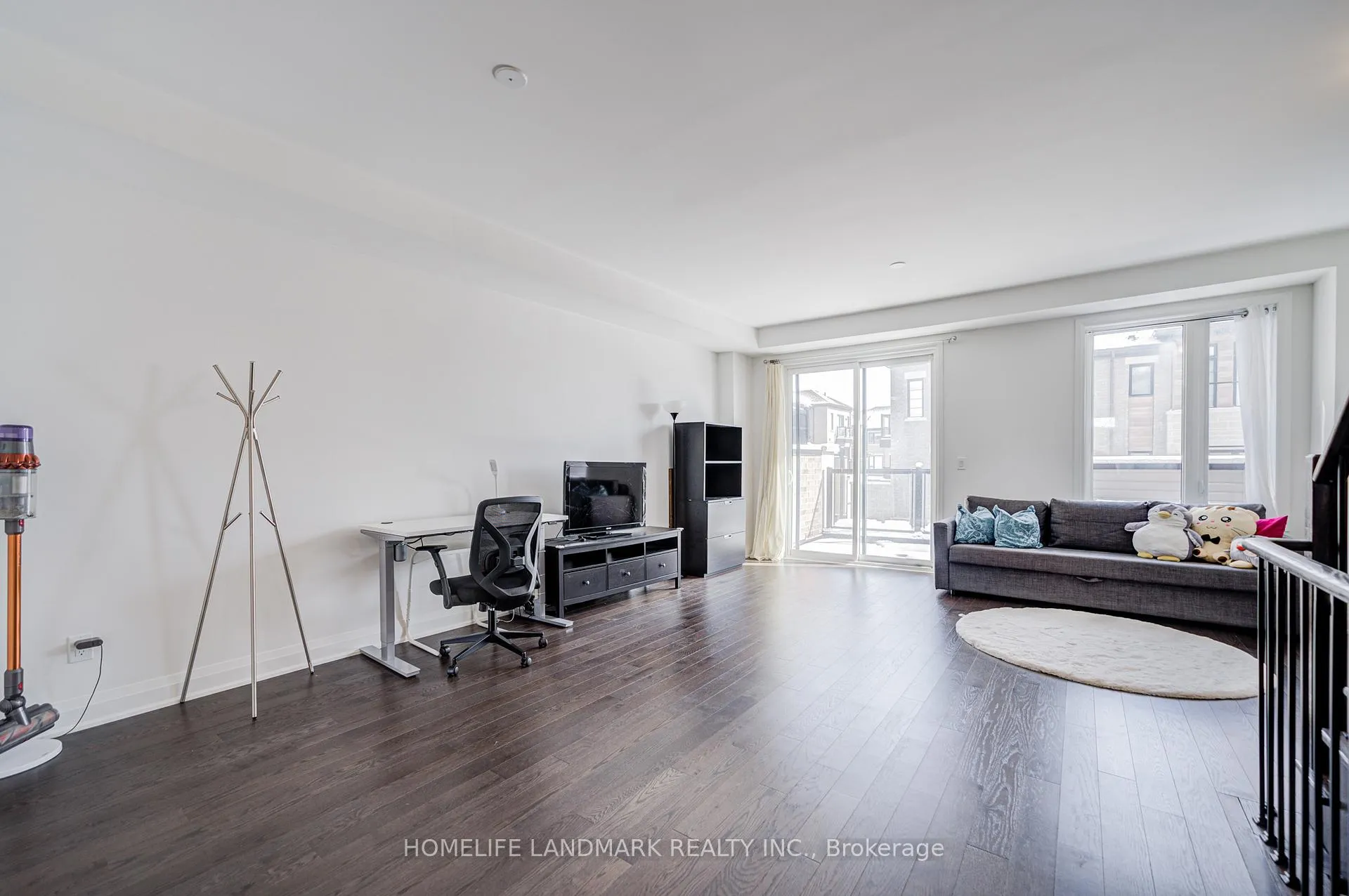 Photo 9 of 14 Carole Bell Way, Markham, Wismer — HOMEH