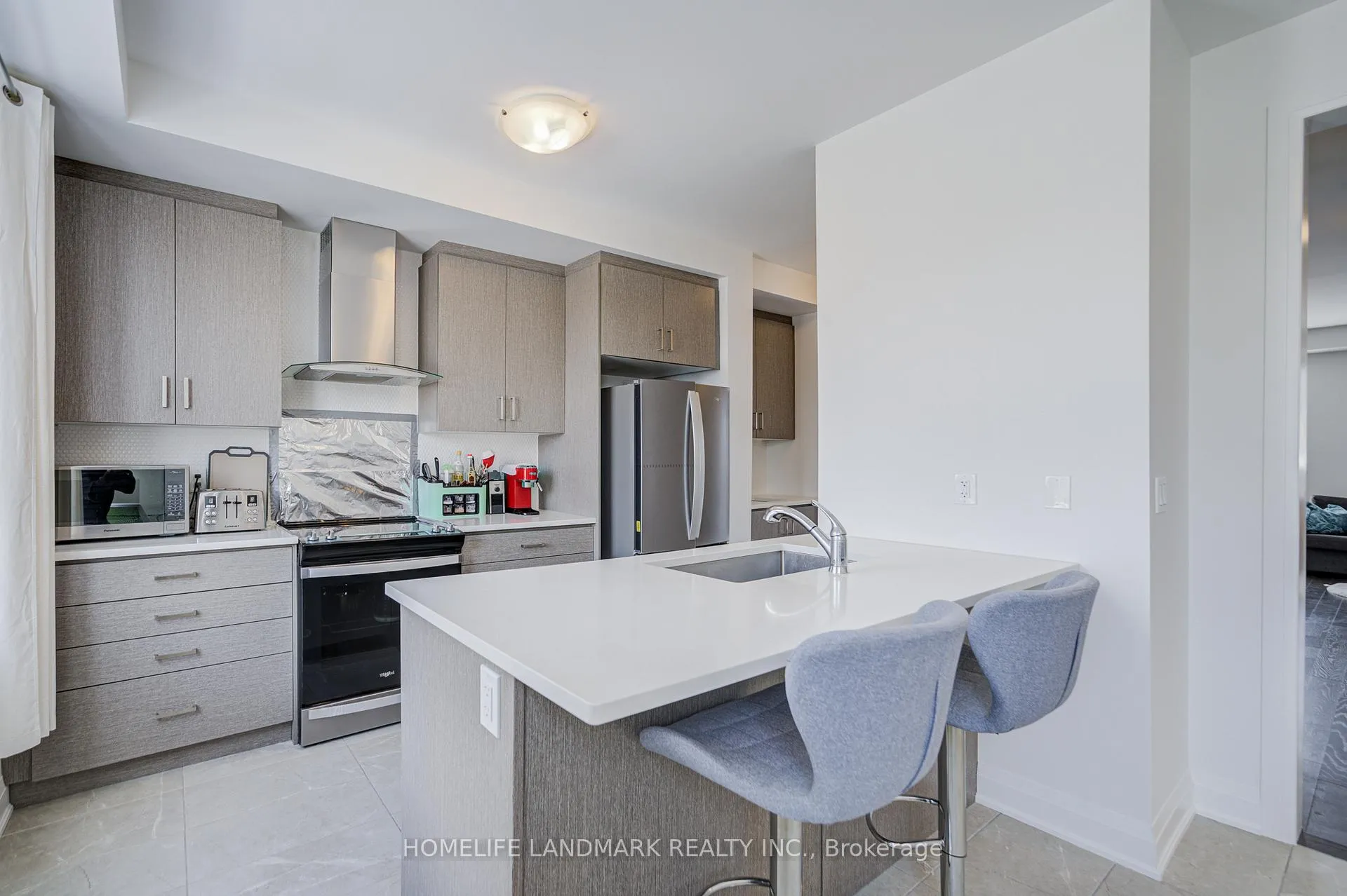 Photo 10 of 14 Carole Bell Way, Markham, Wismer — HOMEH