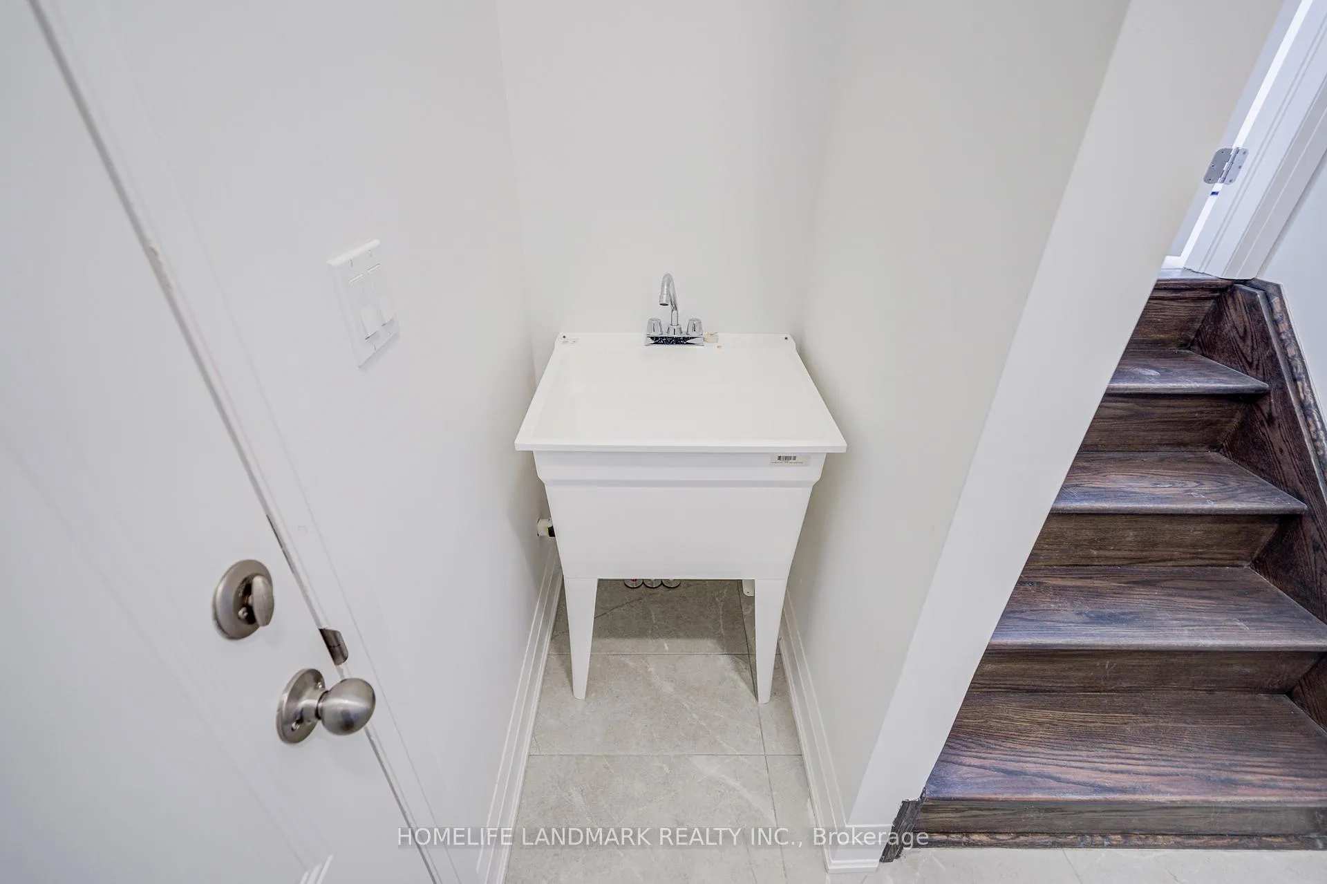 Photo 18 of 14 Carole Bell Way, Markham, Wismer — HOMEH