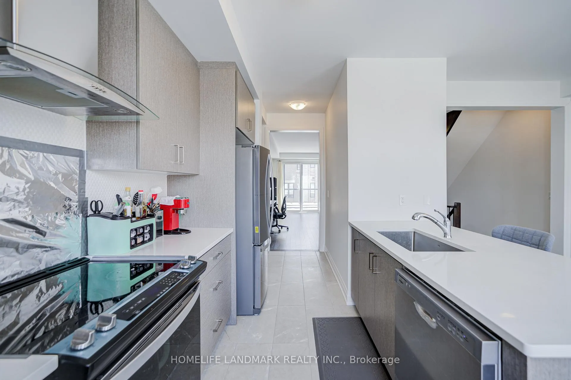 Photo 24 of 14 Carole Bell Way, Markham, Wismer — HOMEH
