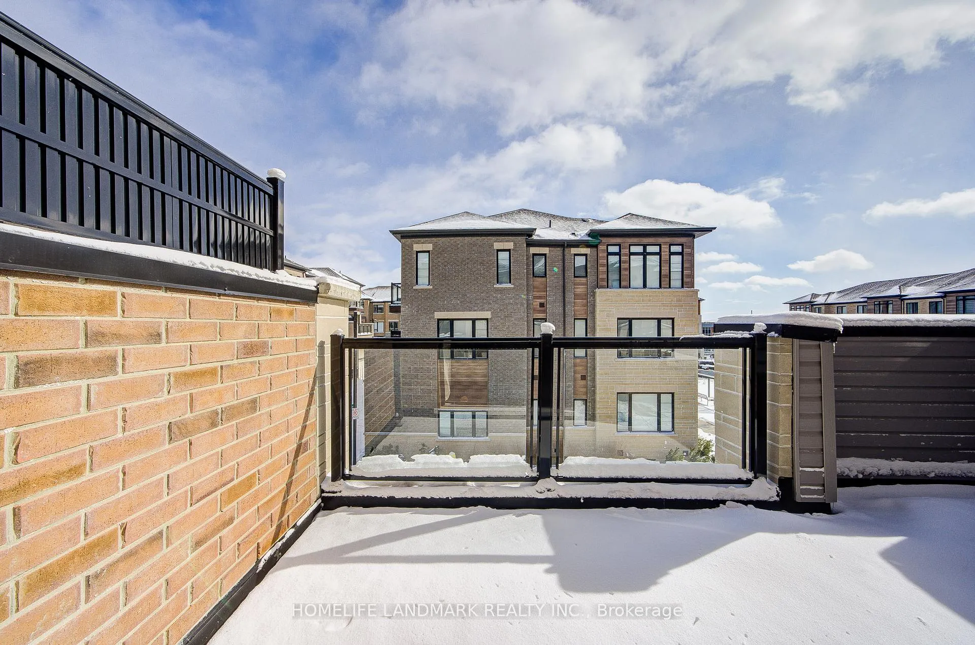 Photo 32 of 14 Carole Bell Way, Markham, Wismer — HOMEH