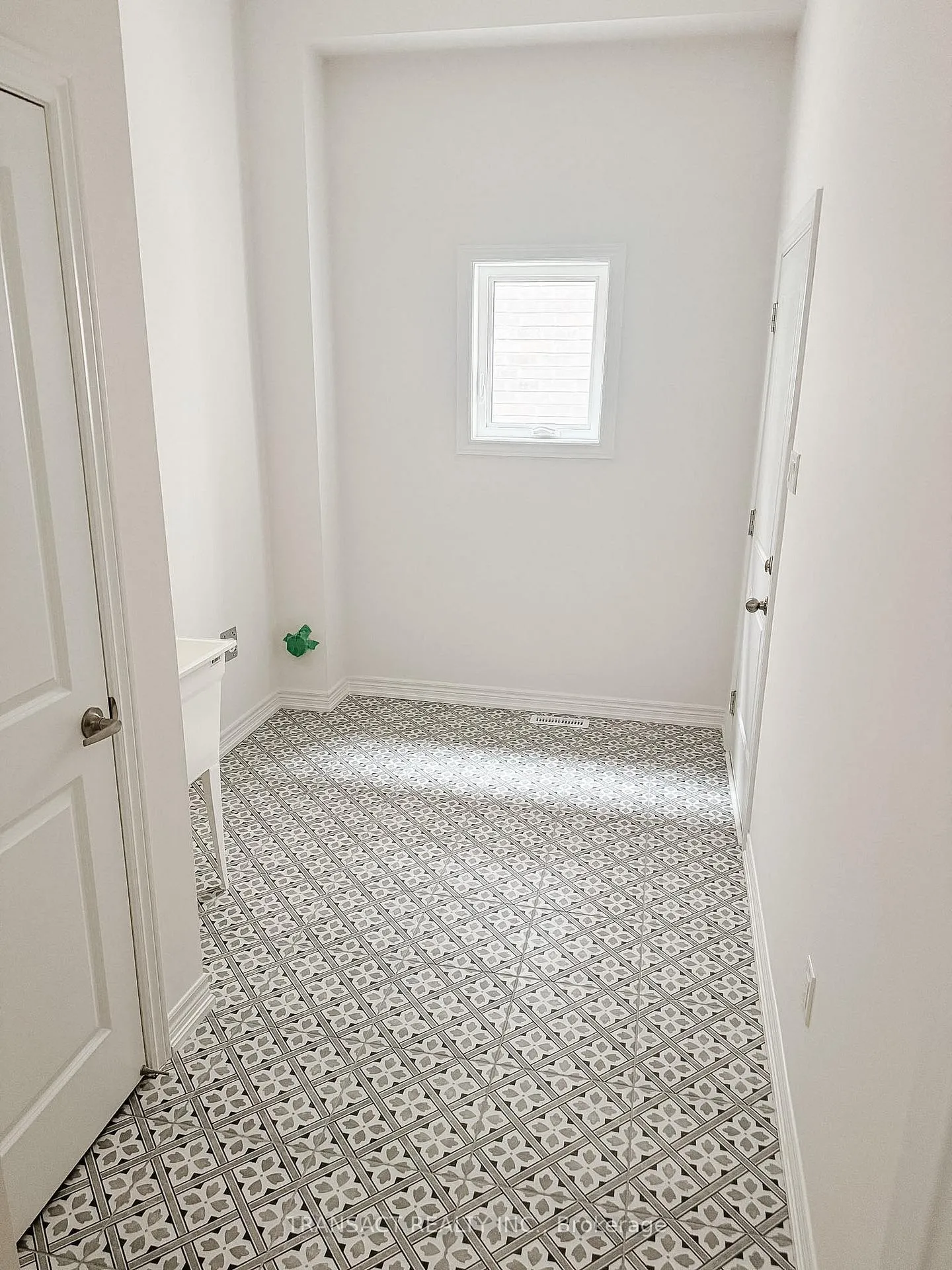 Photo 5 of 30 Baycroft Boulevard, Essa, Angus — HOMEH