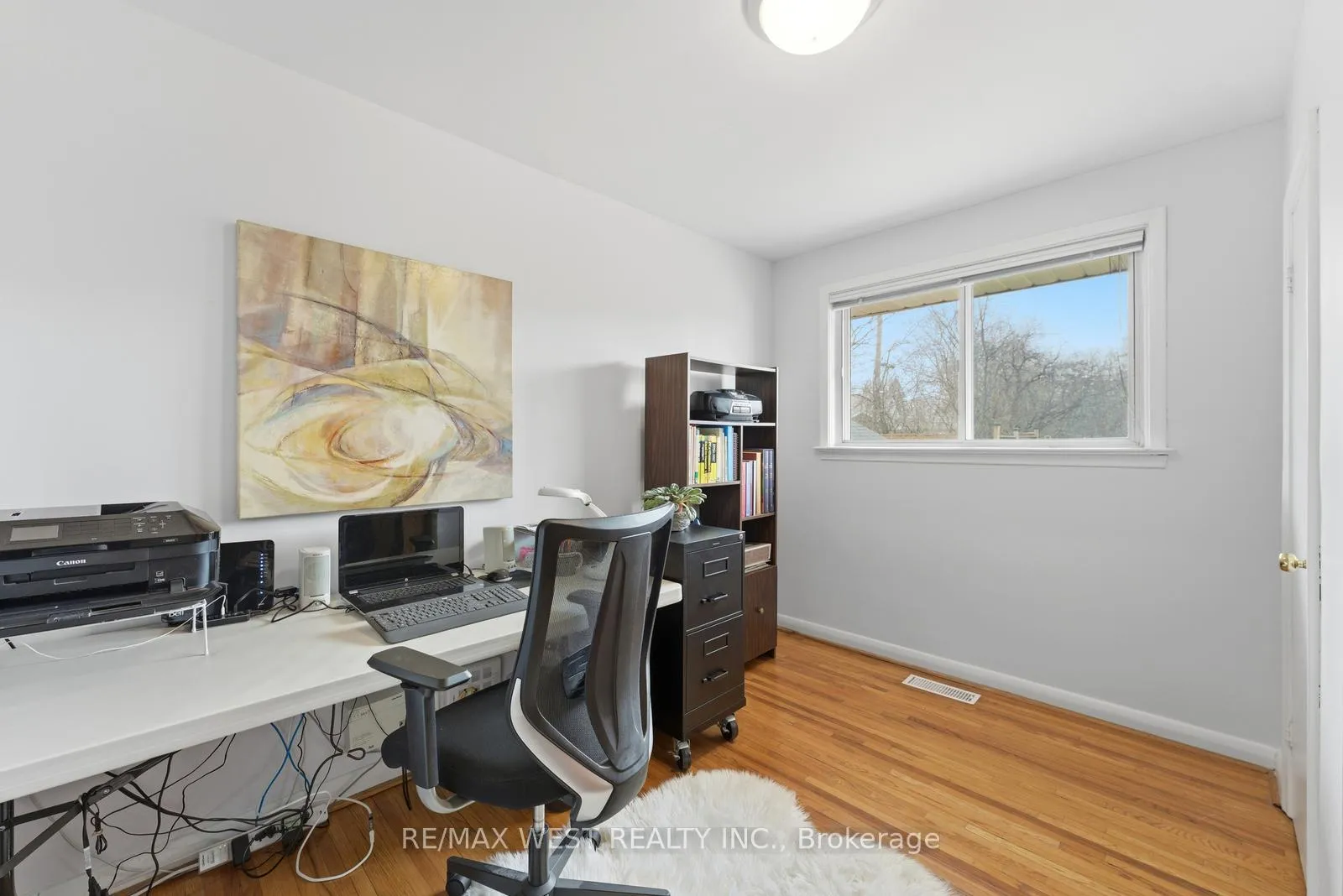 Photo 13 of 88 Redwater Drive, Etobicoke, Rexdale-Kipling — HOMEH