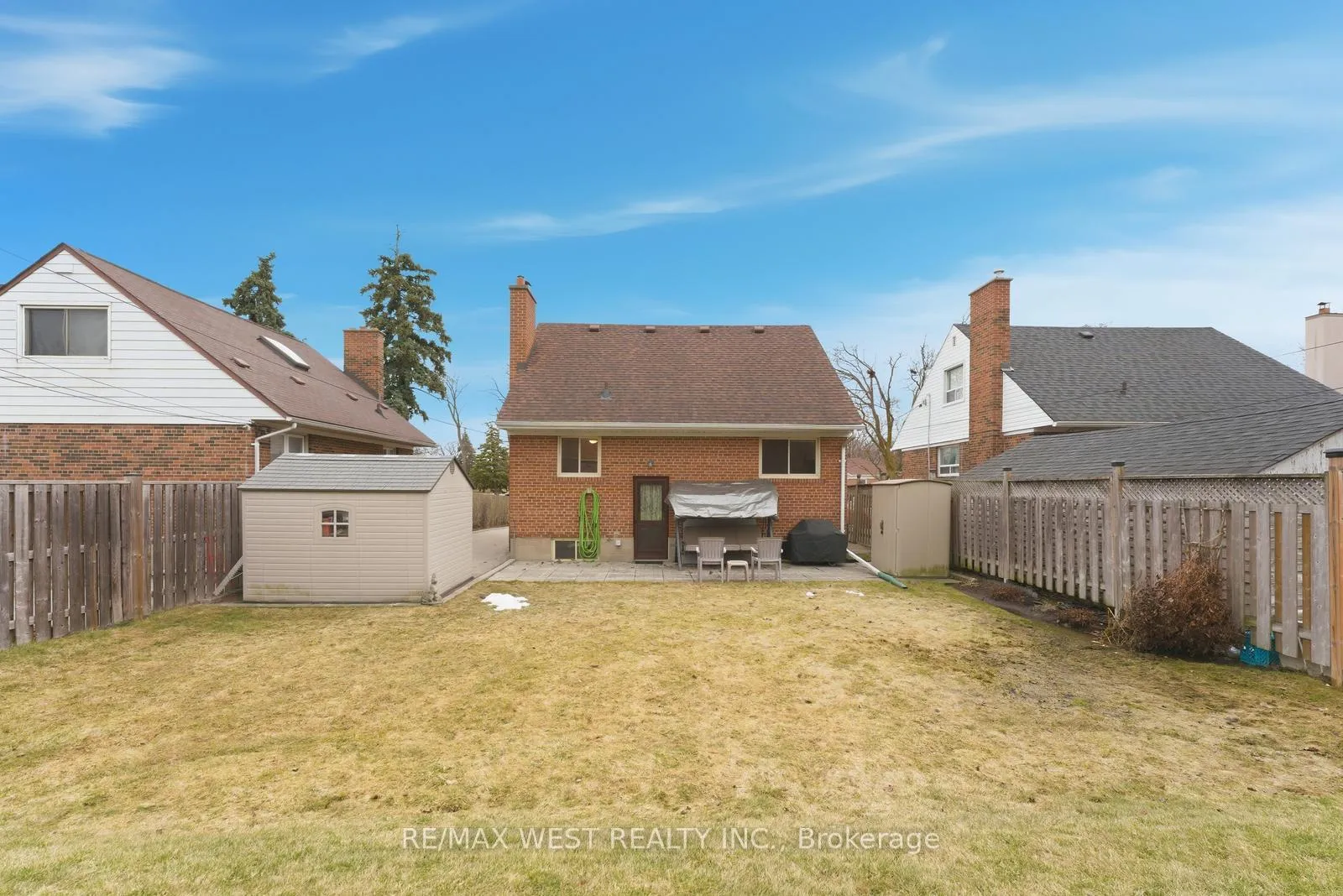 Photo 20 of 88 Redwater Drive, Etobicoke, Rexdale-Kipling — HOMEH
