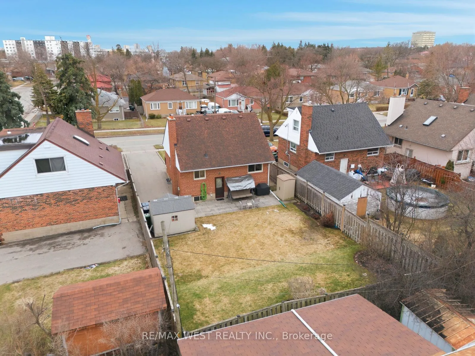 Photo 21 of 88 Redwater Drive, Etobicoke, Rexdale-Kipling — HOMEH