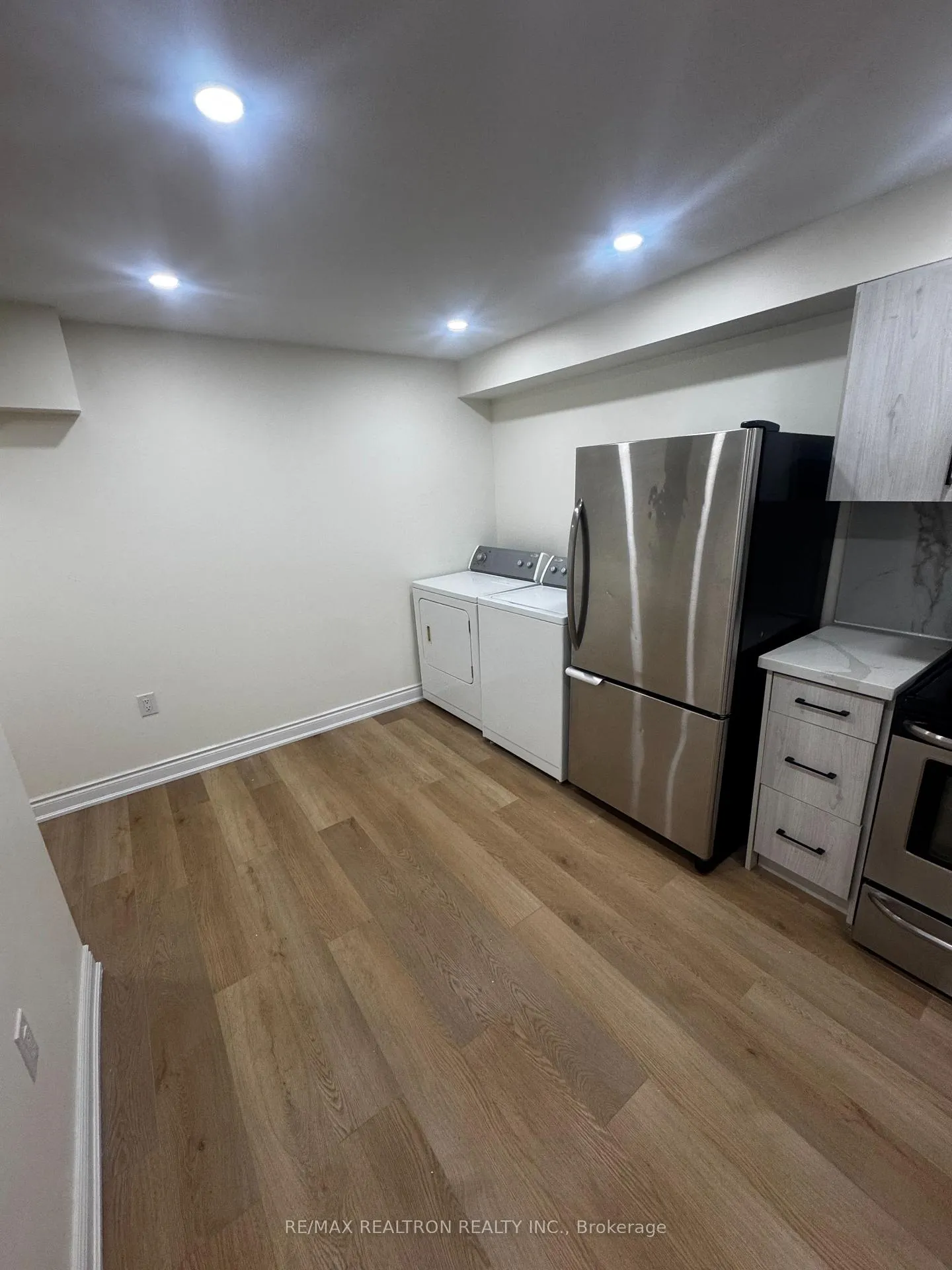 Photo 3 of Unit Basement, 10 Sewells Lane, Brampton, Fletcher's Meadow — HOMEH