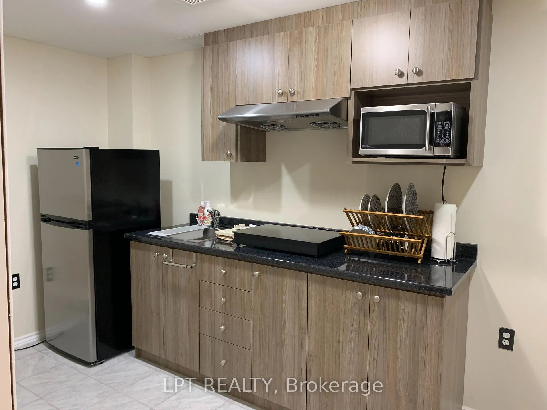 Photo 11 of 6 Mystcal Road, Brampton, Northwest Sandalwood Parkway — HOMEH