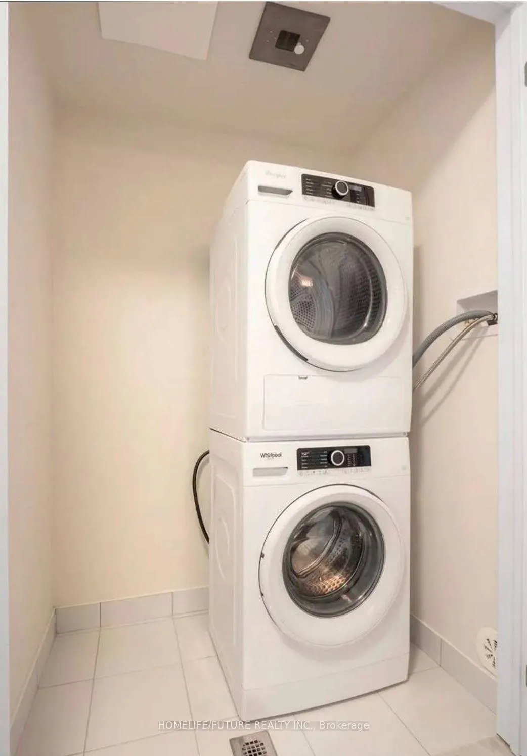 Photo 5 of Unit 3, 485 Beresford Path, Oshawa, Central — HOMEH