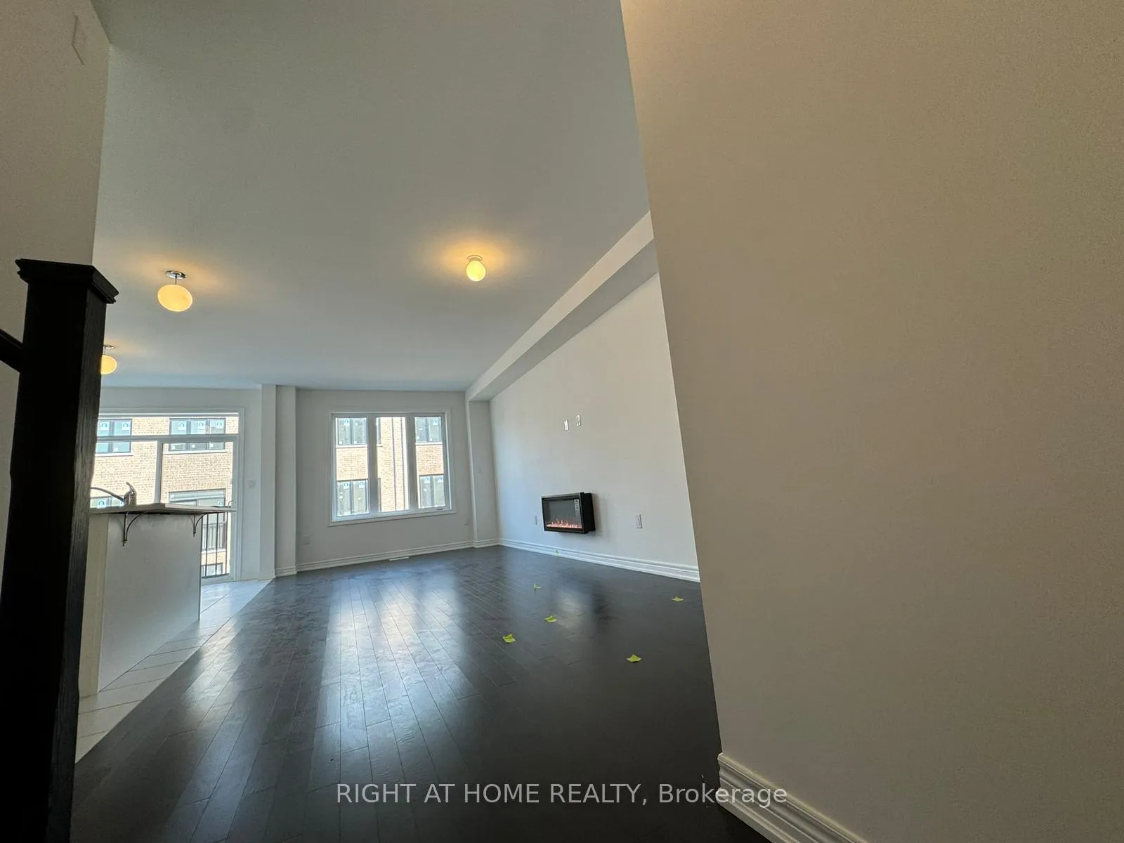 Photo 2 of 60 Singhampton Road, Vaughan, Kleinburg — HOMEH