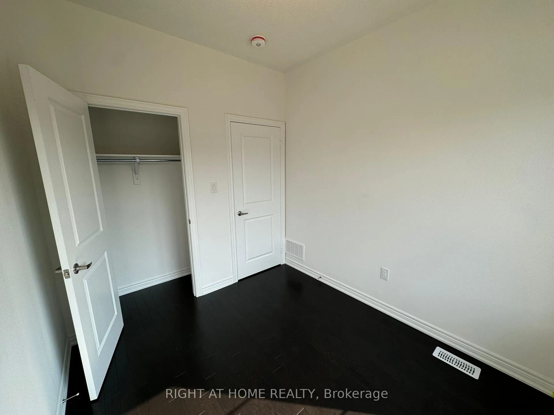 Photo 15 of 60 Singhampton Road, Vaughan, Kleinburg — HOMEH