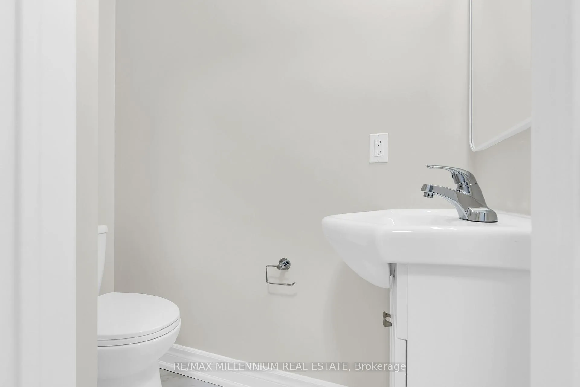 Photo 14 of 76 Sunley Crescent, Brampton, Fletcher's West — HOMEH