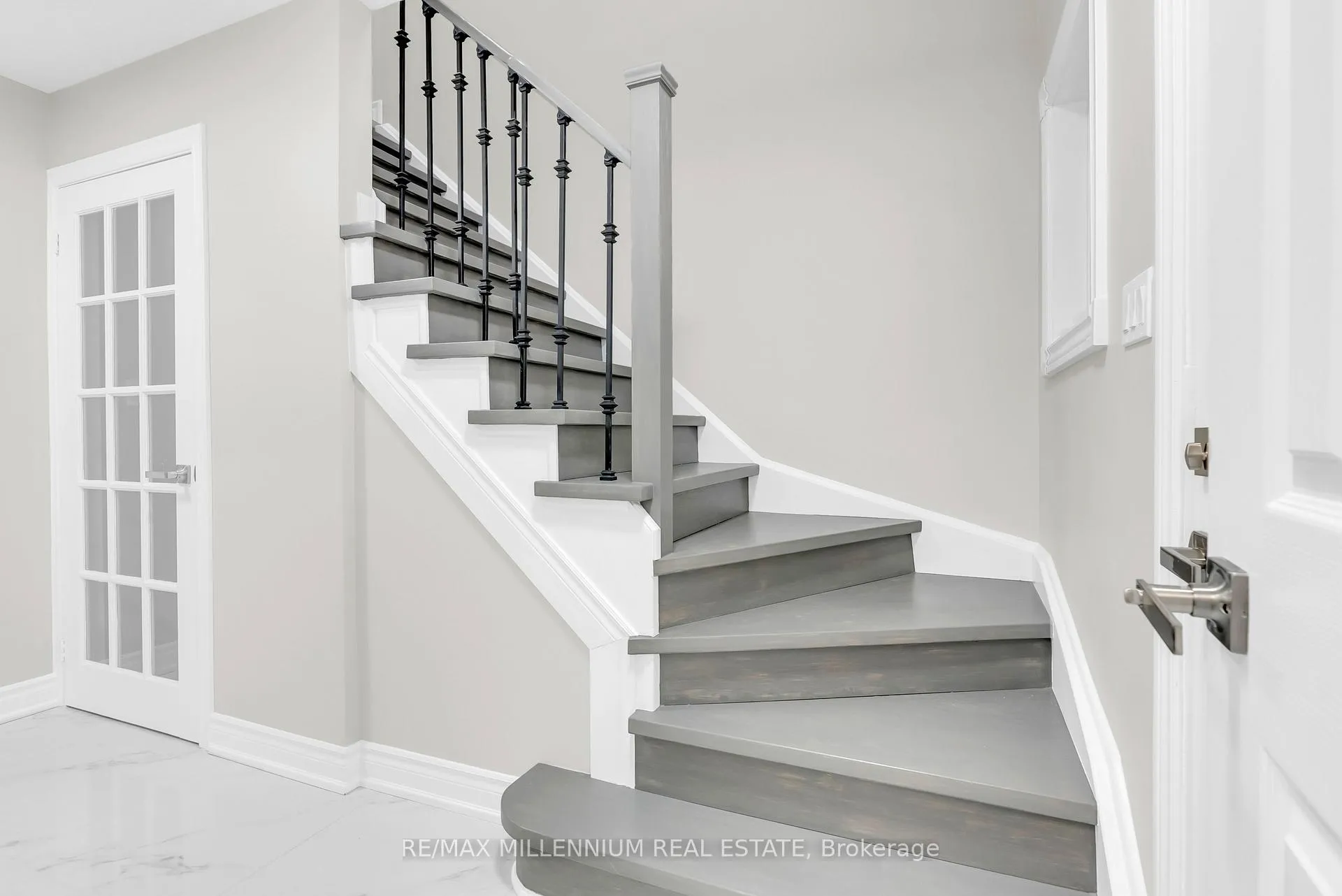Photo 15 of 76 Sunley Crescent, Brampton, Fletcher's West — HOMEH