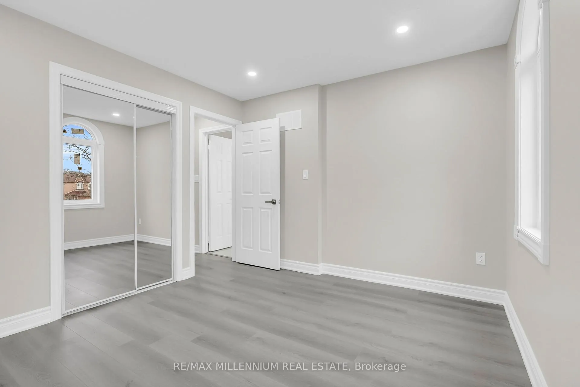 Photo 23 of 76 Sunley Crescent, Brampton, Fletcher's West — HOMEH