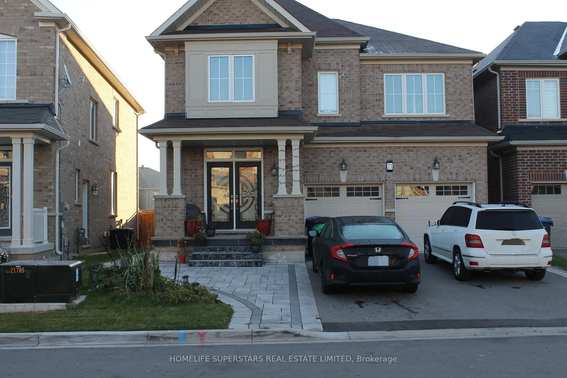 Photo 1 of 21 Iguana Trail, Brampton, Northwest Brampton — HOMEH