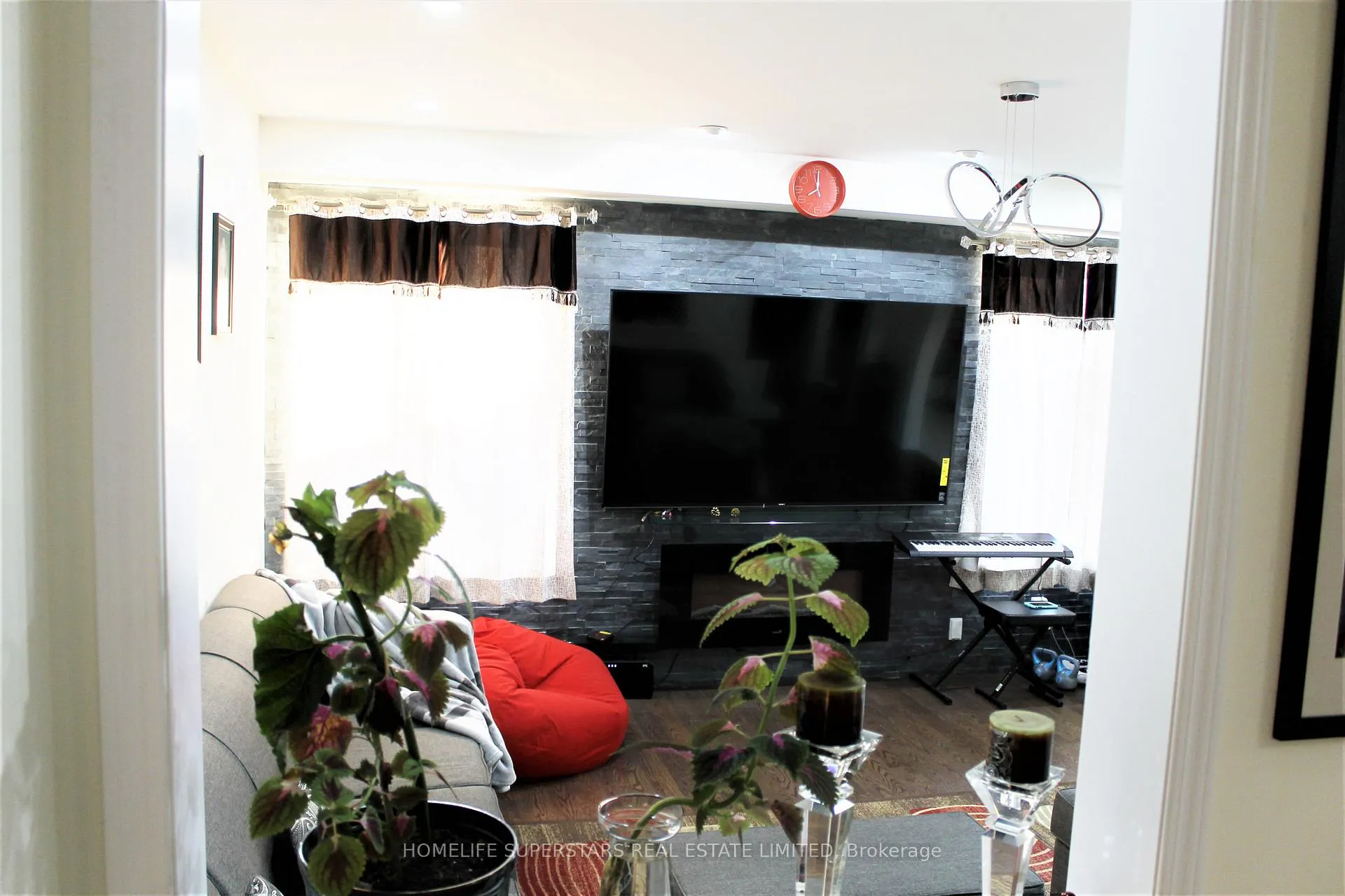 Photo 8 of 21 Iguana Trail, Brampton, Northwest Brampton — HOMEH