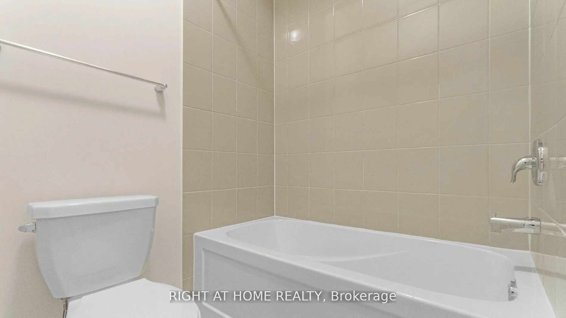 Photo 13 of 1428 Almonte Drive, Burlington, Tyandaga — HOMEH