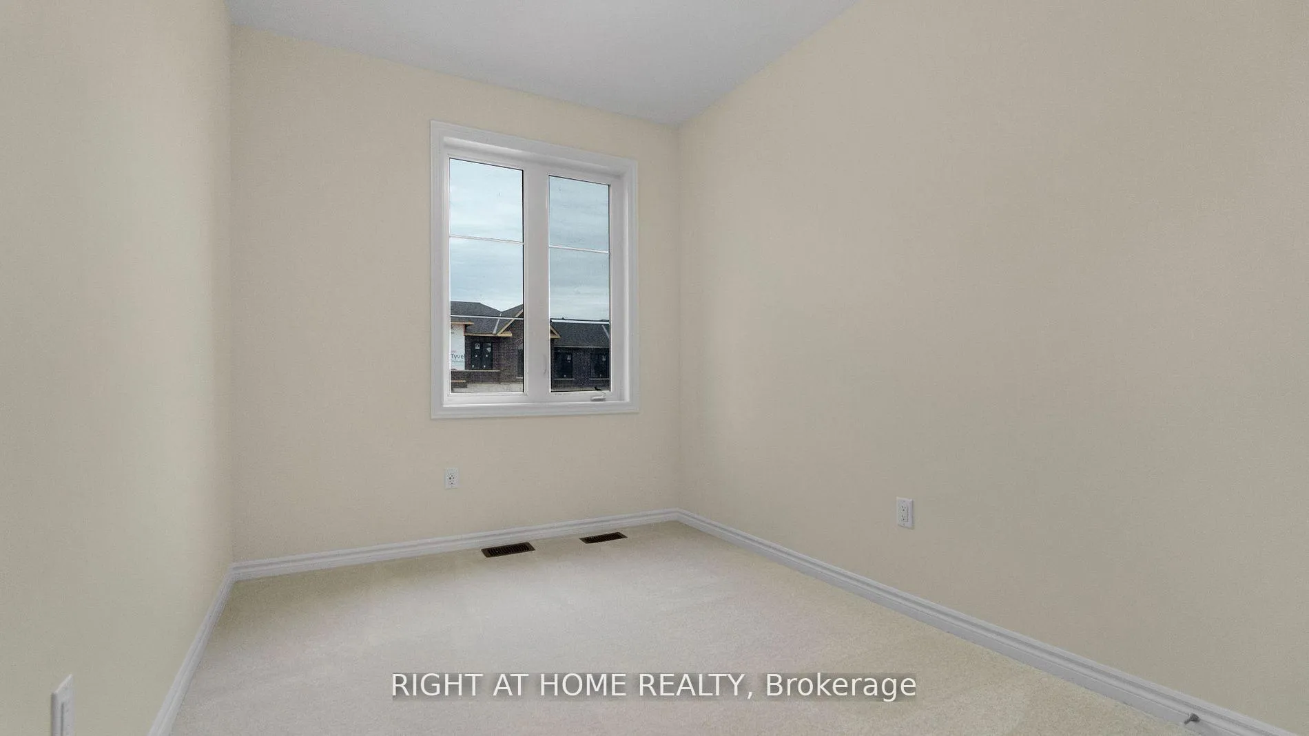 Photo 24 of 1428 Almonte Drive, Burlington, Tyandaga — HOMEH