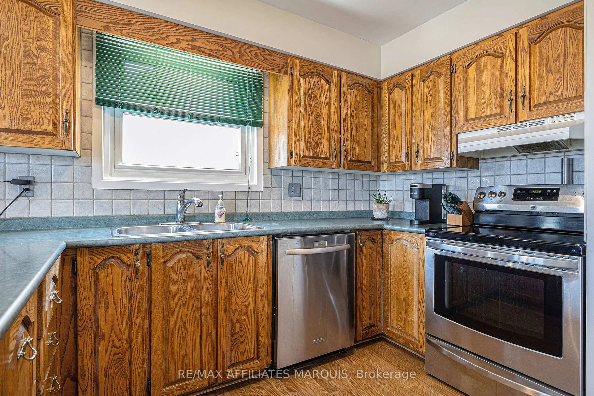 Photo 15 of 74 Colonel By Crescent, Smiths Falls — HOMEH