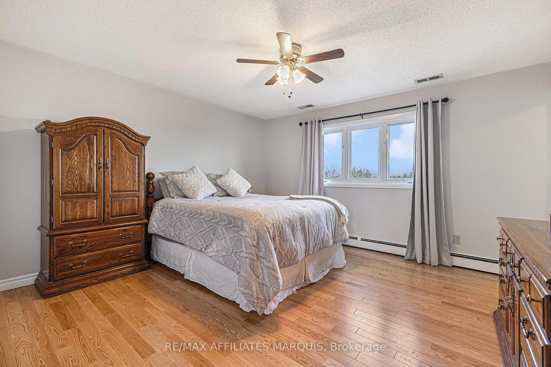 Photo 16 of 74 Colonel By Crescent, Smiths Falls — HOMEH