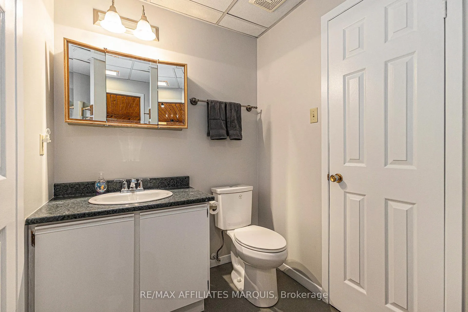 Photo 31 of 74 Colonel By Crescent, Smiths Falls — HOMEH