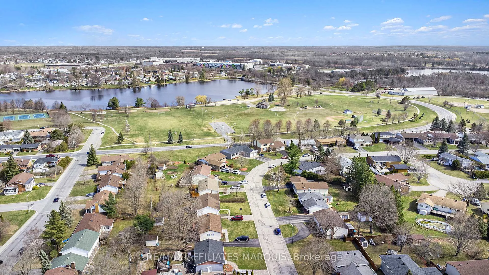 Photo 45 of 74 Colonel By Crescent, Smiths Falls — HOMEH