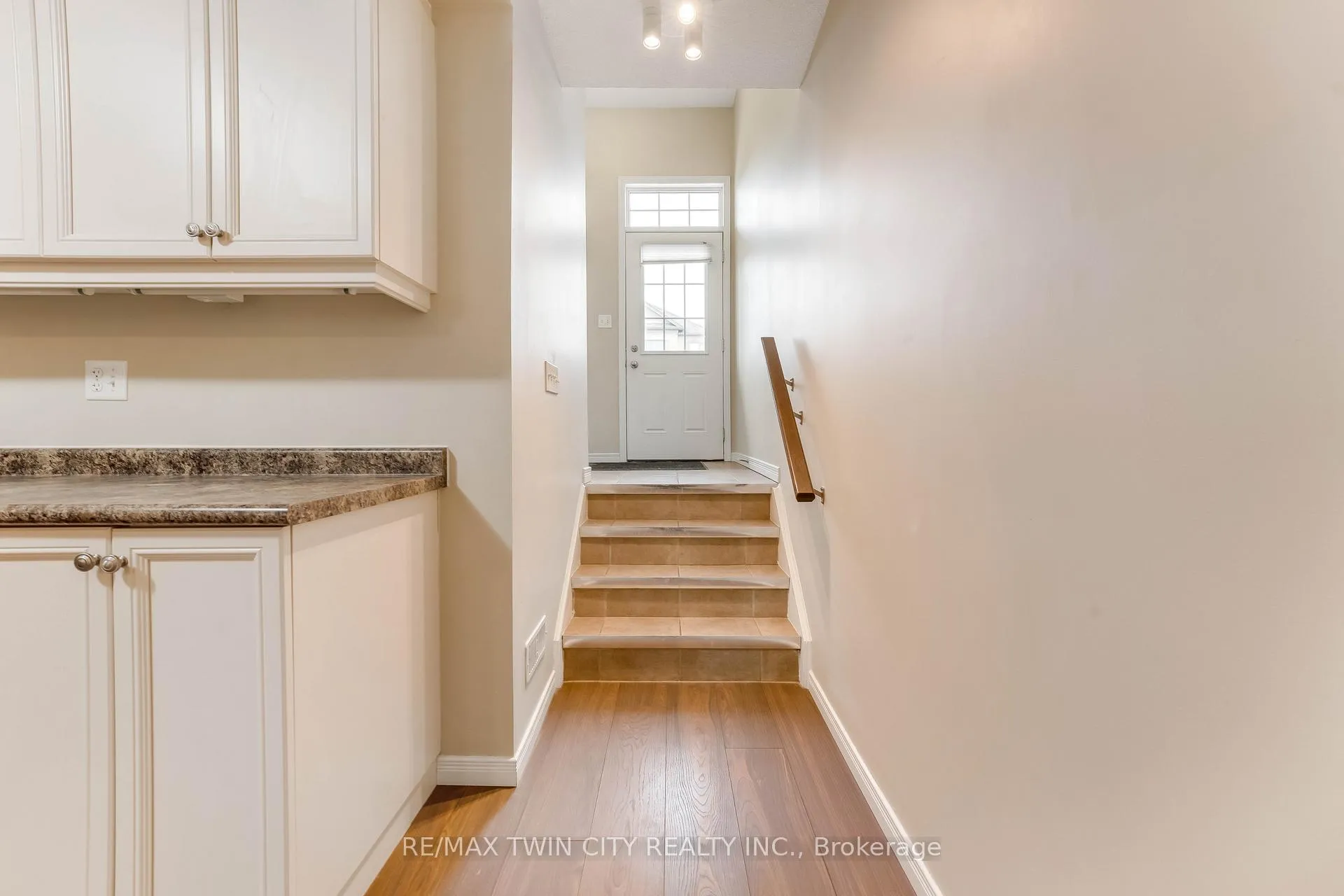 Photo 7 of Unit 9A, 931 Glasgow Street, Kitchener — HOMEH